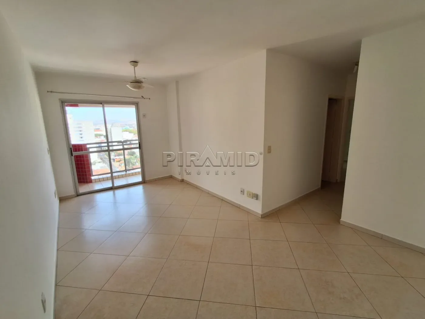 Alugar Apartamento / Padr&atilde;o em Ribeir&atilde;o Preto R$ 1.500,00 - Foto 2