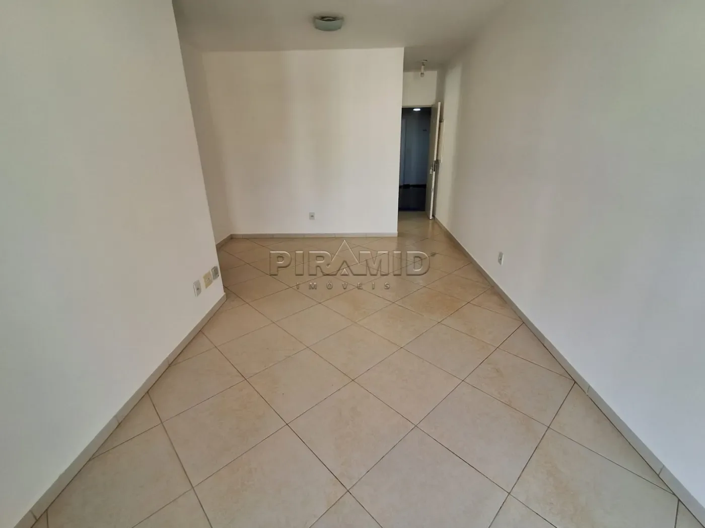 Alugar Apartamento / Padr&atilde;o em Ribeir&atilde;o Preto R$ 1.500,00 - Foto 3