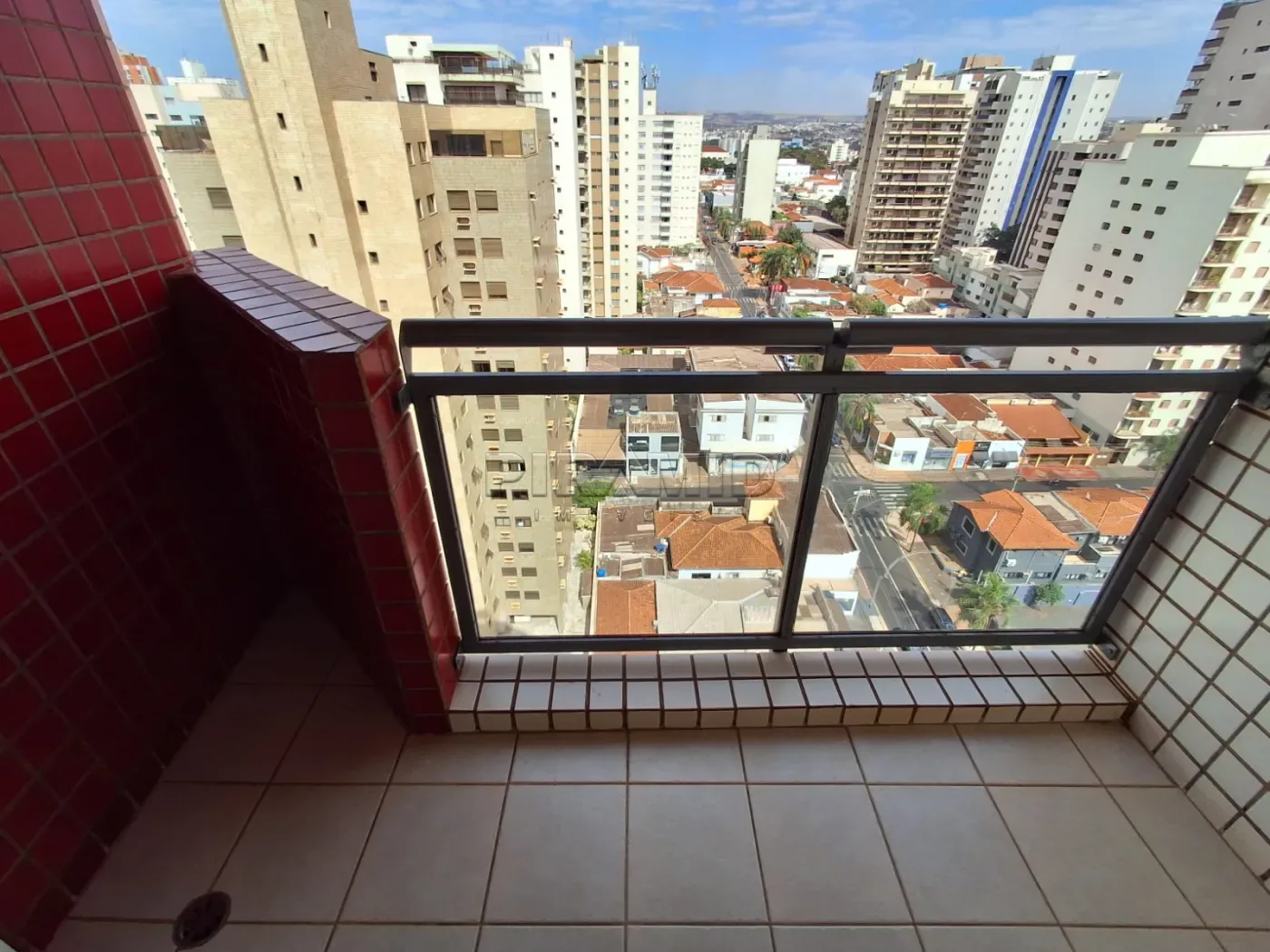 Alugar Apartamento / Padr&atilde;o em Ribeir&atilde;o Preto R$ 1.500,00 - Foto 4