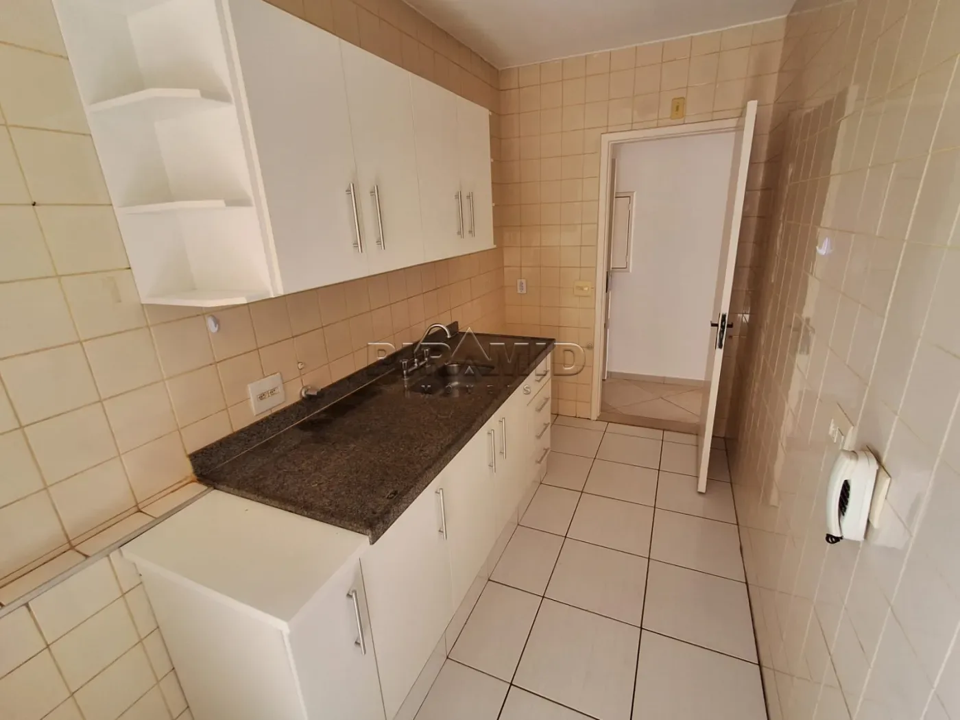 Alugar Apartamento / Padr&atilde;o em Ribeir&atilde;o Preto R$ 1.500,00 - Foto 13