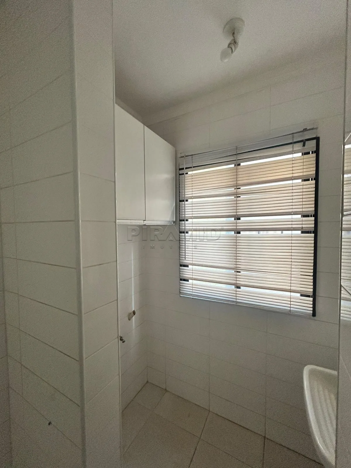 Alugar Apartamento / Padr&atilde;o em Ribeir&atilde;o Preto R$ 1.000,00 - Foto 11