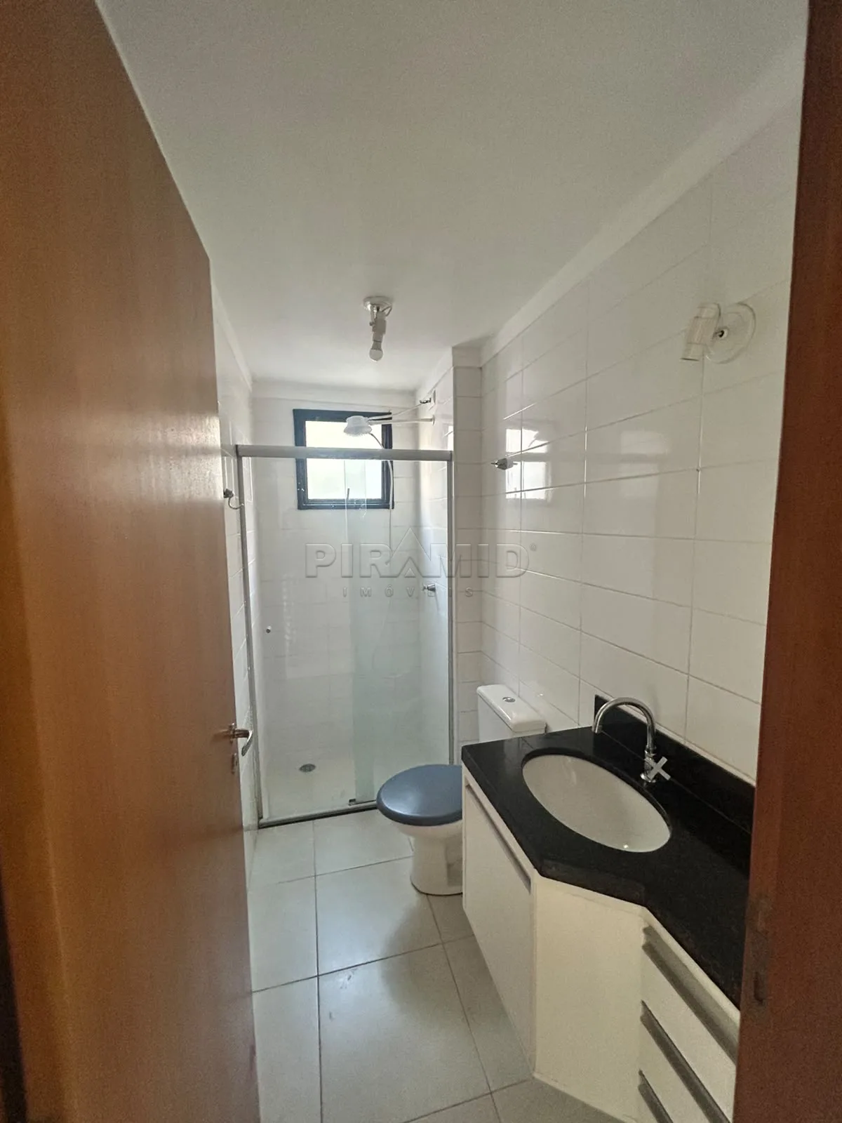 Alugar Apartamento / Padr&atilde;o em Ribeir&atilde;o Preto R$ 1.000,00 - Foto 12