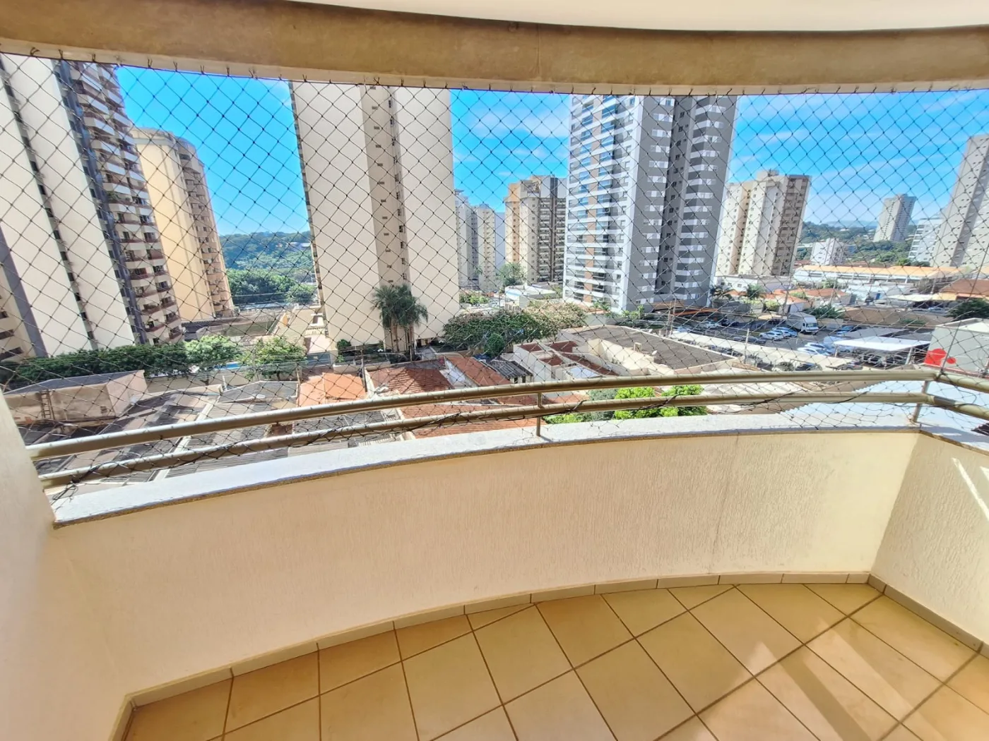 Alugar Apartamento / Padr&atilde;o em Ribeir&atilde;o Preto R$ 2.500,00 - Foto 5