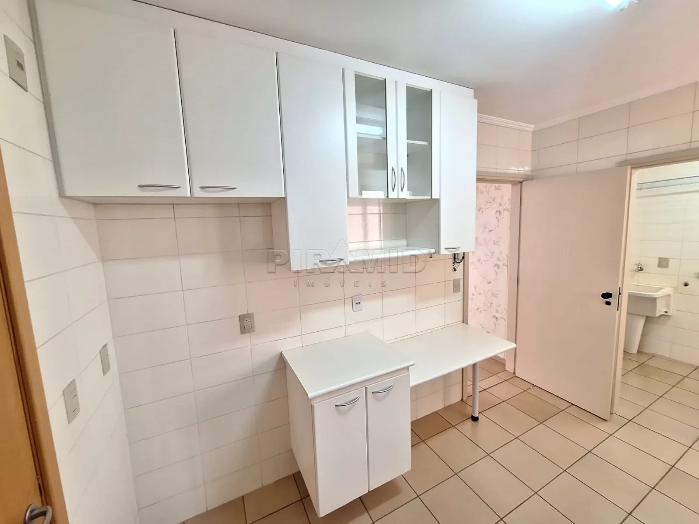 Alugar Apartamento / Padr&atilde;o em Ribeir&atilde;o Preto R$ 2.500,00 - Foto 19