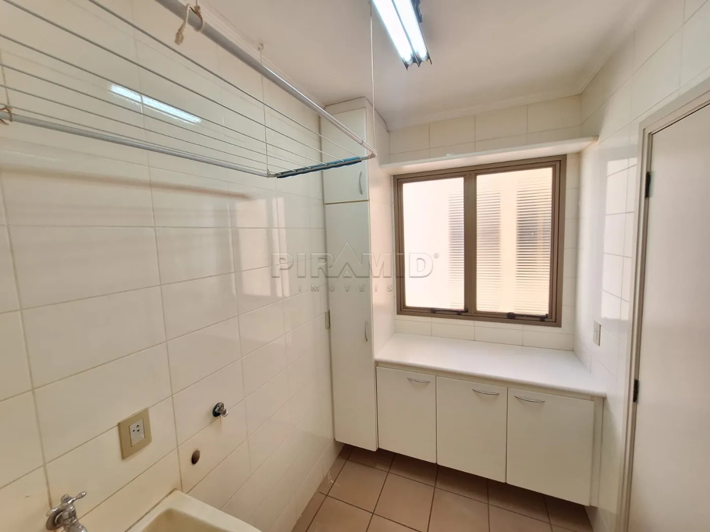 Alugar Apartamento / Padr&atilde;o em Ribeir&atilde;o Preto R$ 2.500,00 - Foto 22