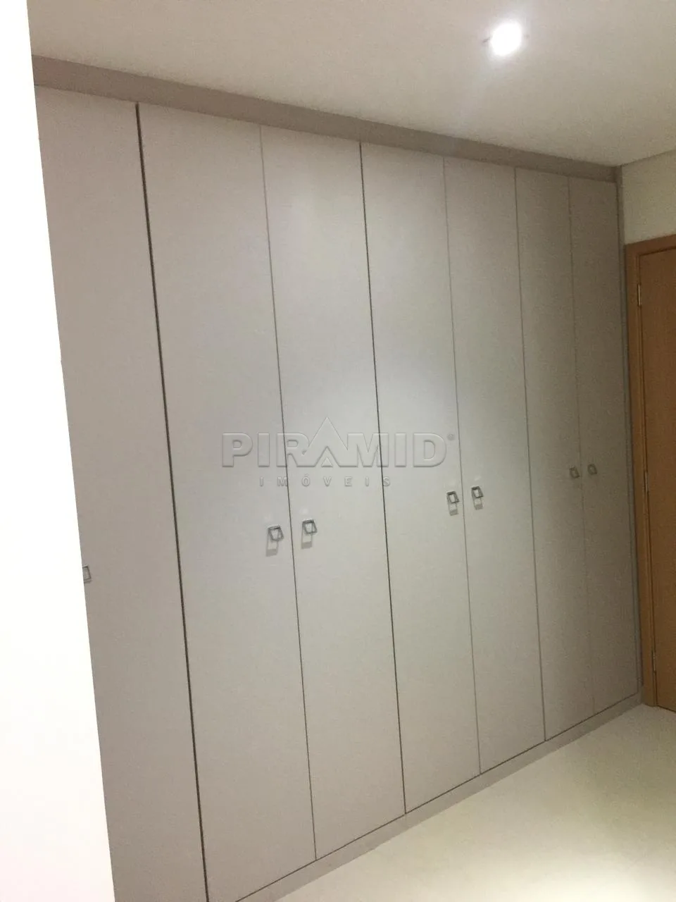 Alugar Apartamento / Padr&atilde;o em Ribeir&atilde;o Preto R$ 4.700,00 - Foto 9