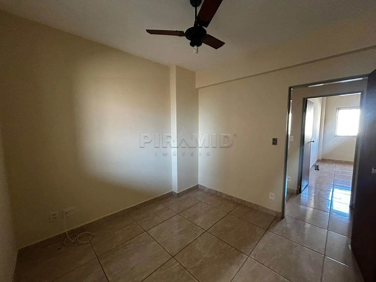 Alugar Apartamento / Padr&atilde;o em Ribeir&atilde;o Preto R$ 1.700,00 - Foto 6