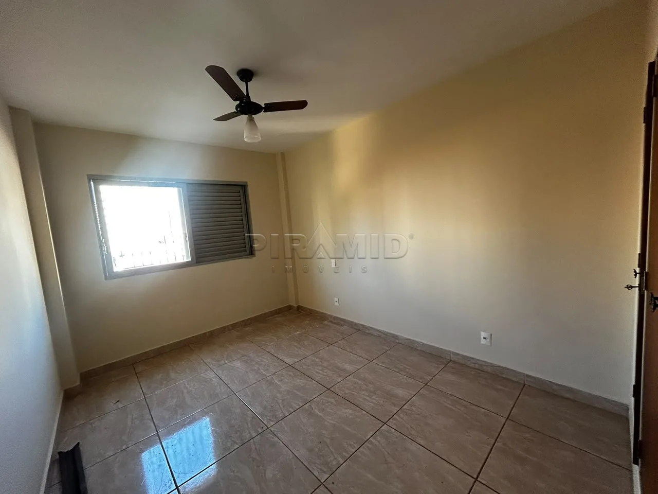 Alugar Apartamento / Padr&atilde;o em Ribeir&atilde;o Preto R$ 1.700,00 - Foto 7