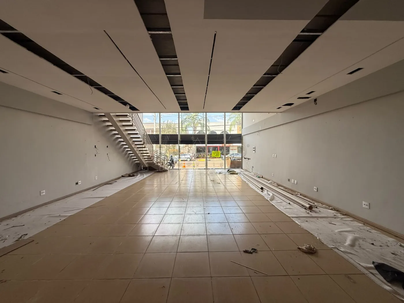 Alugar Comercial / Sal&atilde;o em Ribeir&atilde;o Preto R$ 16.000,00 - Foto 3
