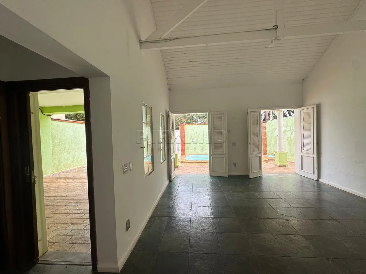 Alugar Casa / Padr&atilde;o em Ribeir&atilde;o Preto R$ 2.000,00 - Foto 1