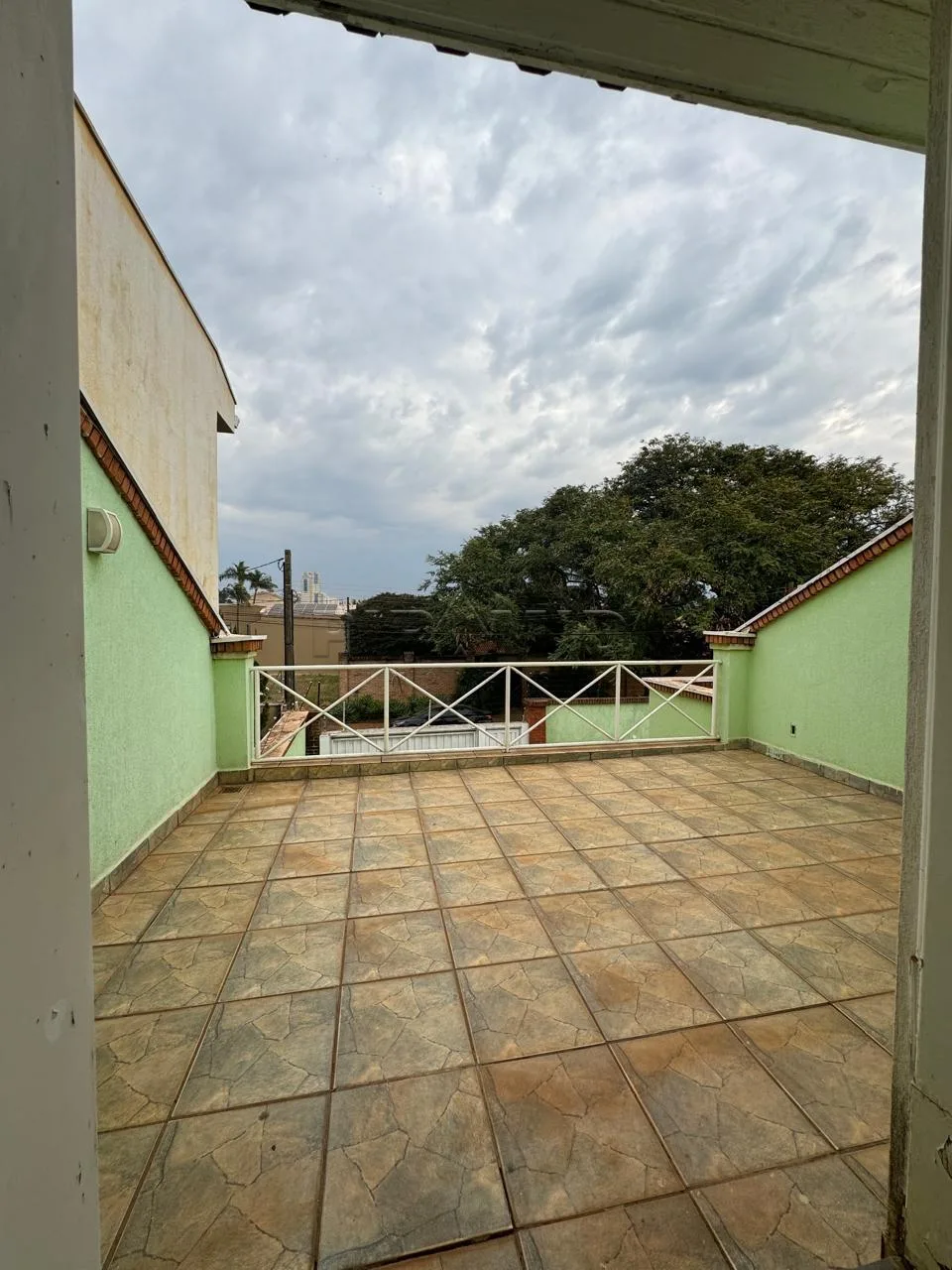 Alugar Casa / Padr&atilde;o em Ribeir&atilde;o Preto R$ 2.000,00 - Foto 20