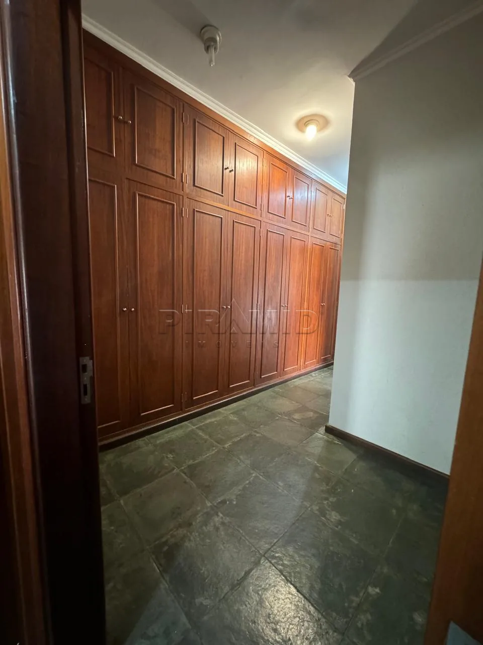 Alugar Casa / Padr&atilde;o em Ribeir&atilde;o Preto R$ 2.000,00 - Foto 15