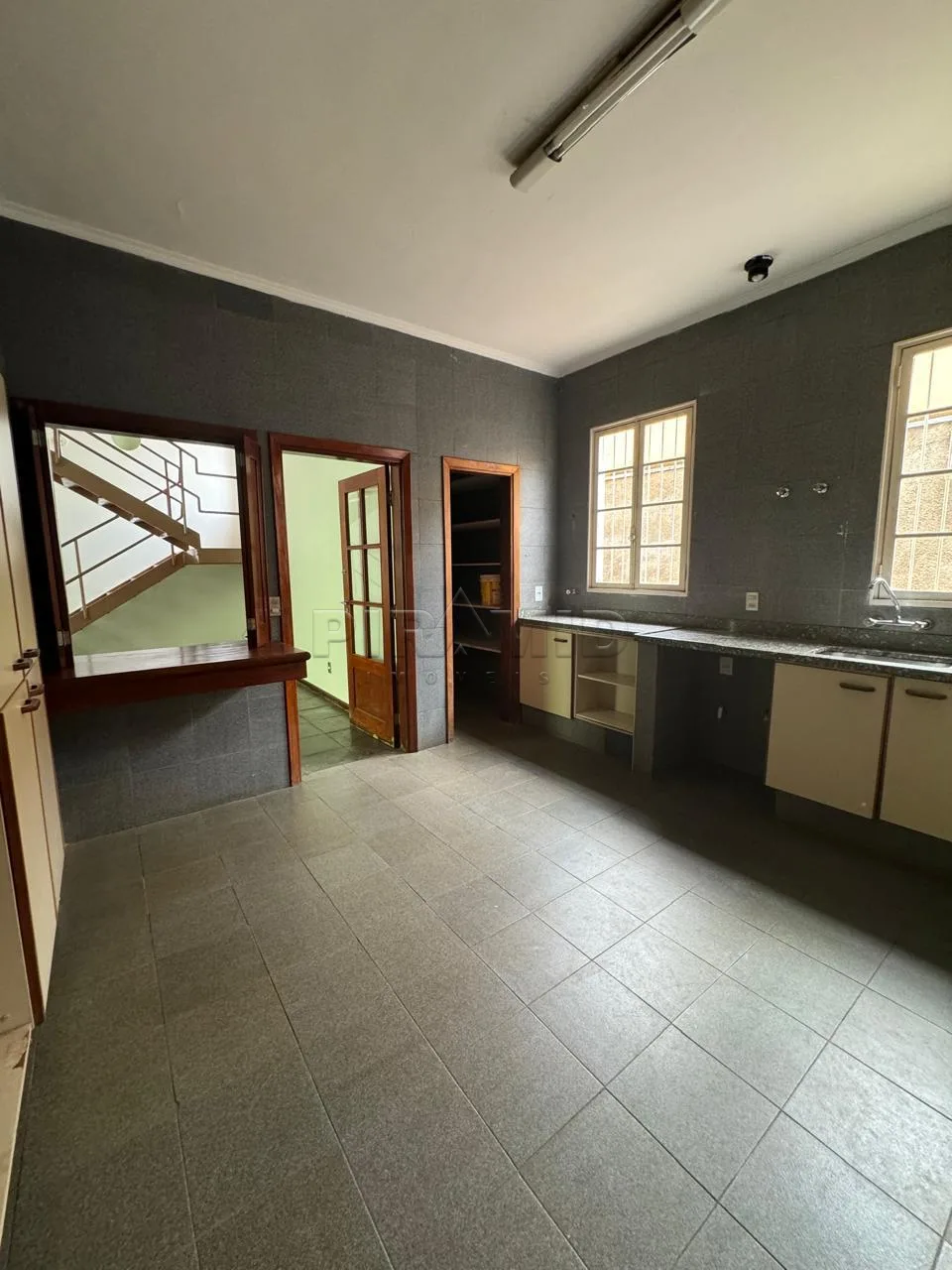 Alugar Casa / Padr&atilde;o em Ribeir&atilde;o Preto R$ 2.000,00 - Foto 8