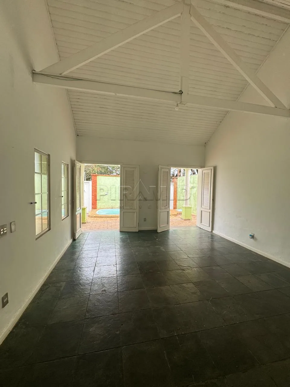 Alugar Casa / Padr&atilde;o em Ribeir&atilde;o Preto R$ 2.000,00 - Foto 2