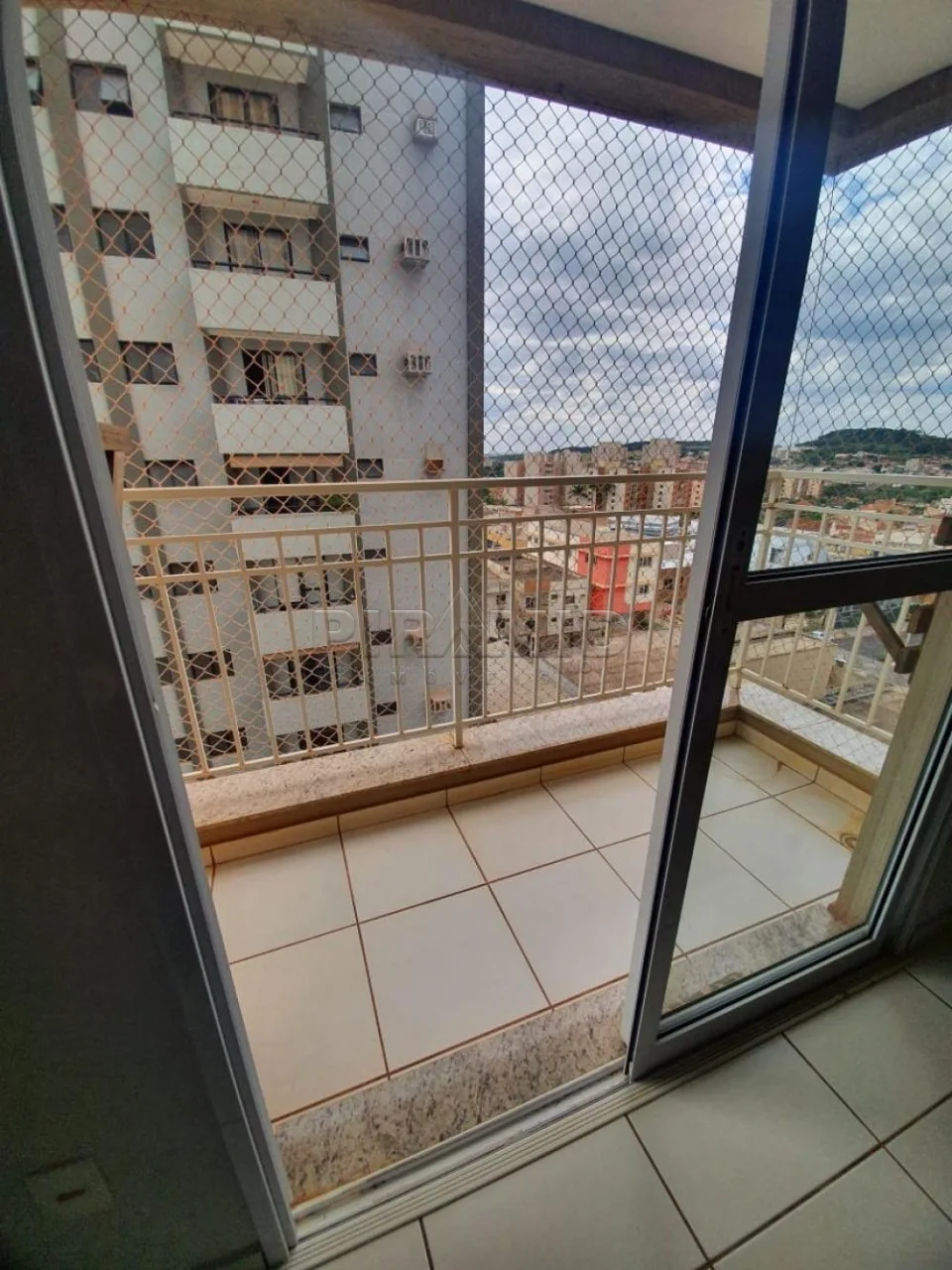 Alugar Apartamento / Padr&atilde;o em Ribeir&atilde;o Preto R$ 2.280,00 - Foto 3