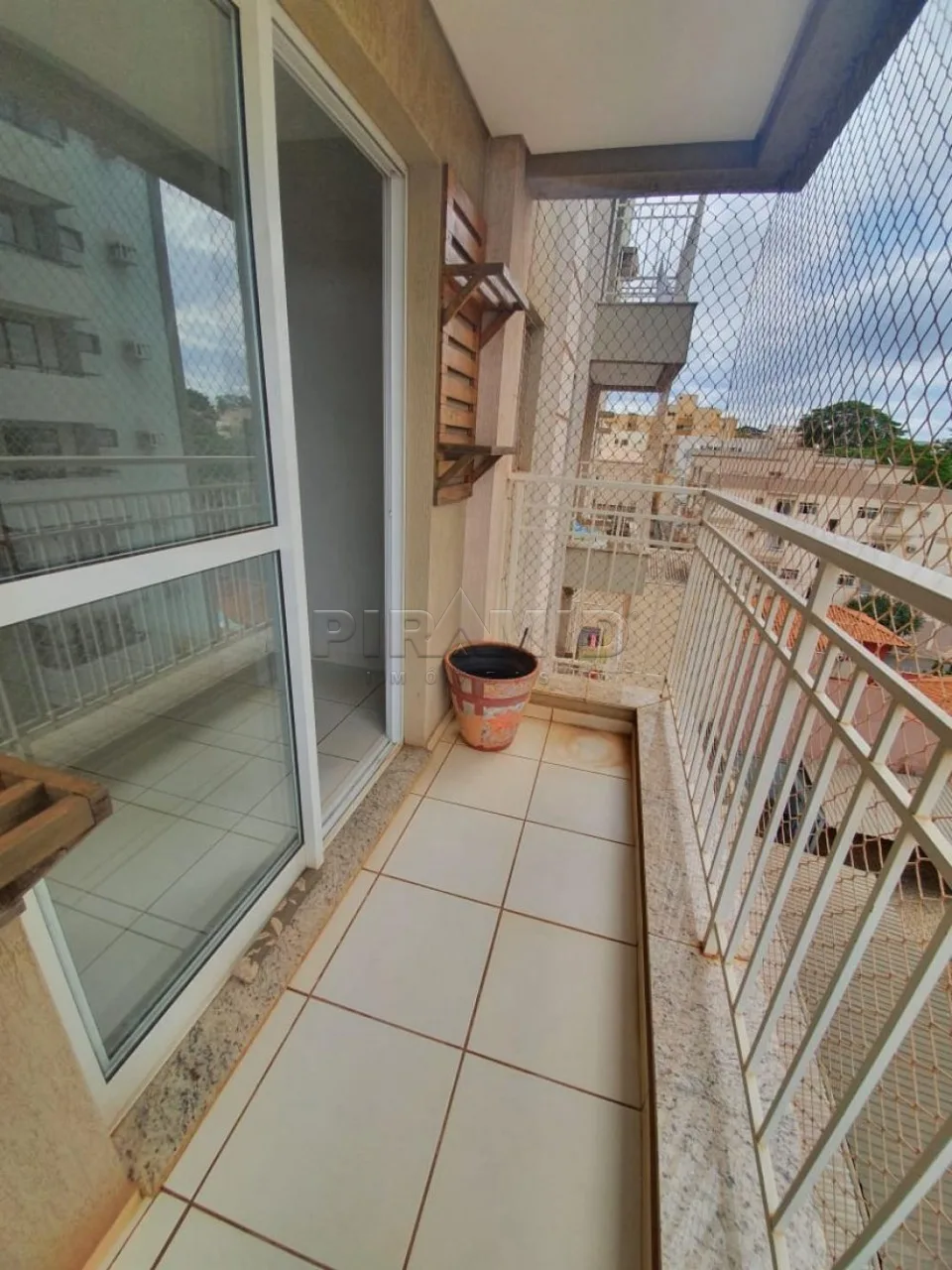 Alugar Apartamento / Padr&atilde;o em Ribeir&atilde;o Preto R$ 2.280,00 - Foto 4