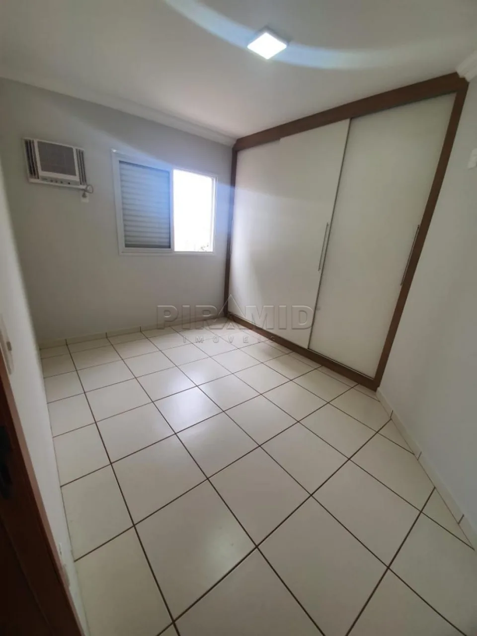 Alugar Apartamento / Padr&atilde;o em Ribeir&atilde;o Preto R$ 2.280,00 - Foto 5