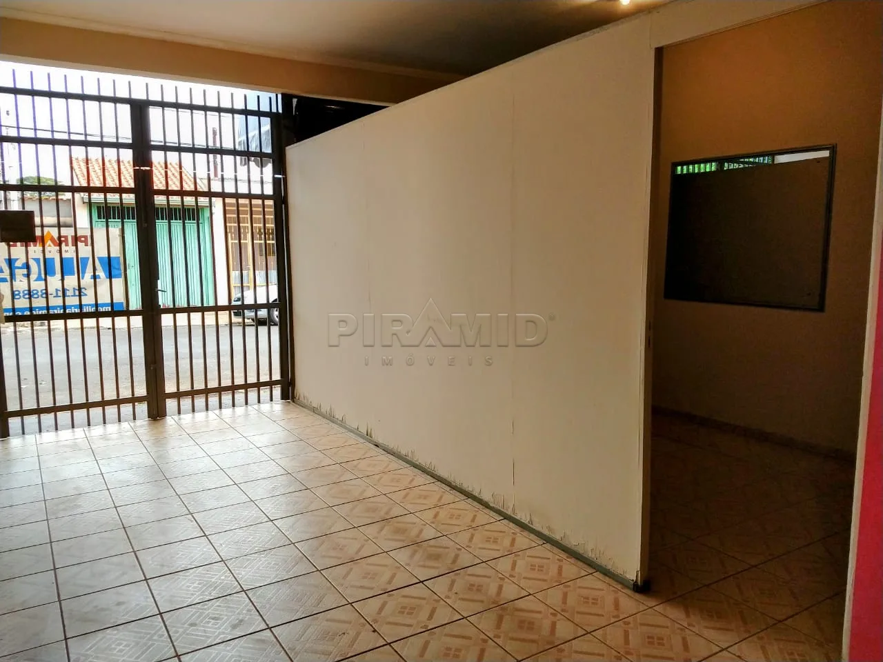 Alugar Casa / Padr&atilde;o em Ribeir&atilde;o Preto R$ 1.400,00 - Foto 2