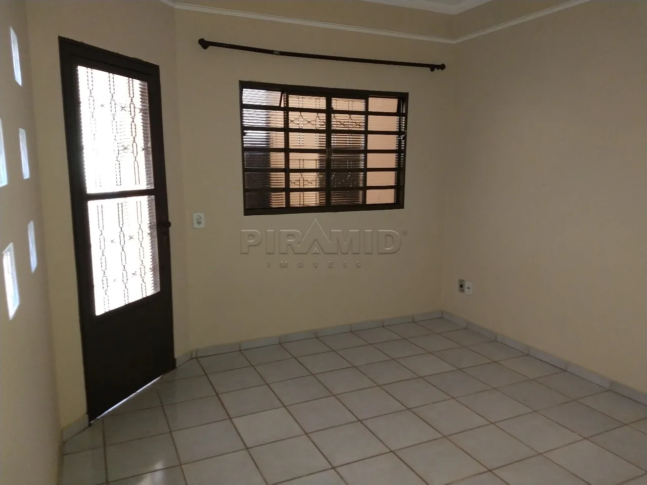 Alugar Casa / Padr&atilde;o em Ribeir&atilde;o Preto R$ 1.400,00 - Foto 3