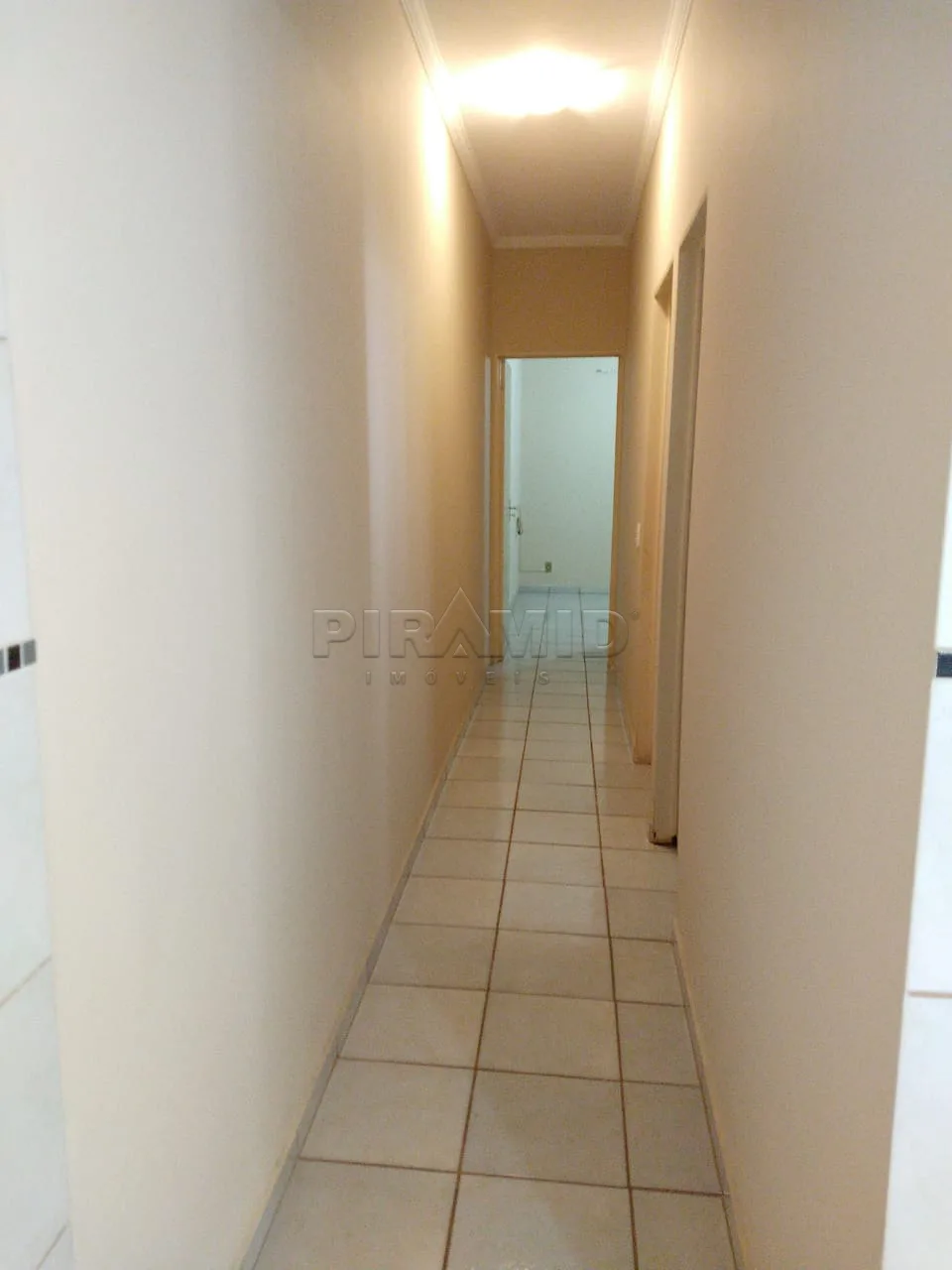 Alugar Casa / Padr&atilde;o em Ribeir&atilde;o Preto R$ 1.400,00 - Foto 5