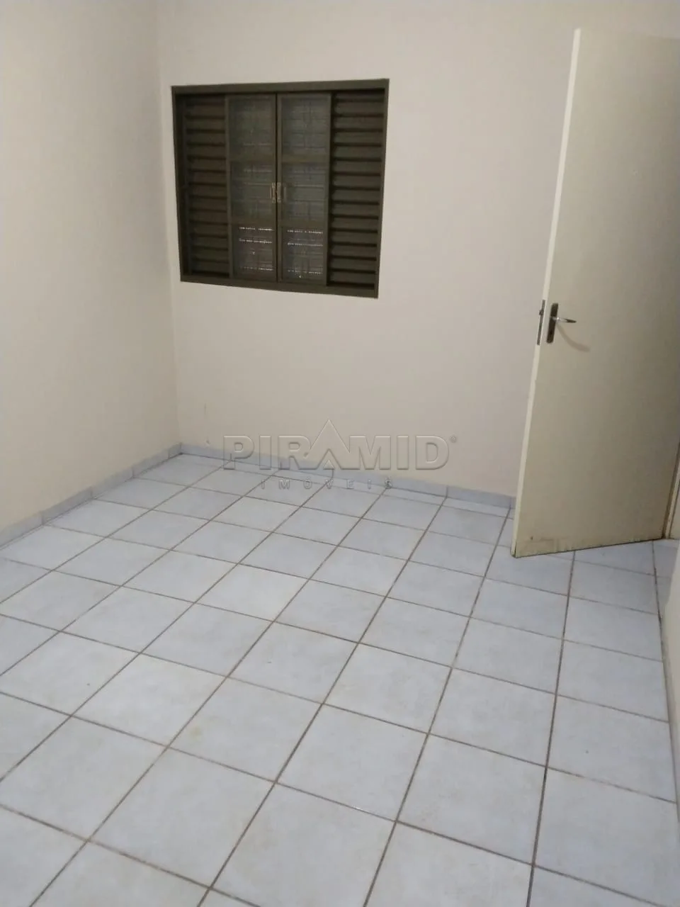 Alugar Casa / Padr&atilde;o em Ribeir&atilde;o Preto R$ 1.400,00 - Foto 8