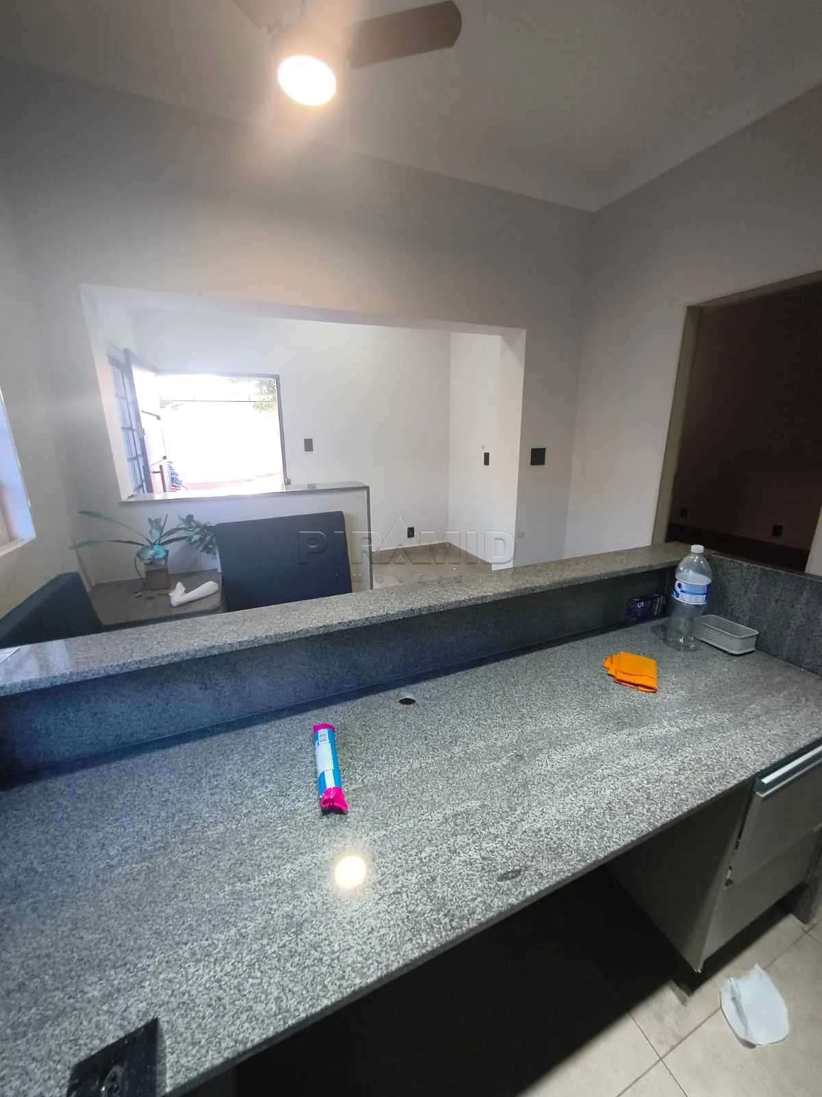 Alugar Comercial / Ponto Comercial em Ribeir&atilde;o Preto R$ 2.600,00 - Foto 2