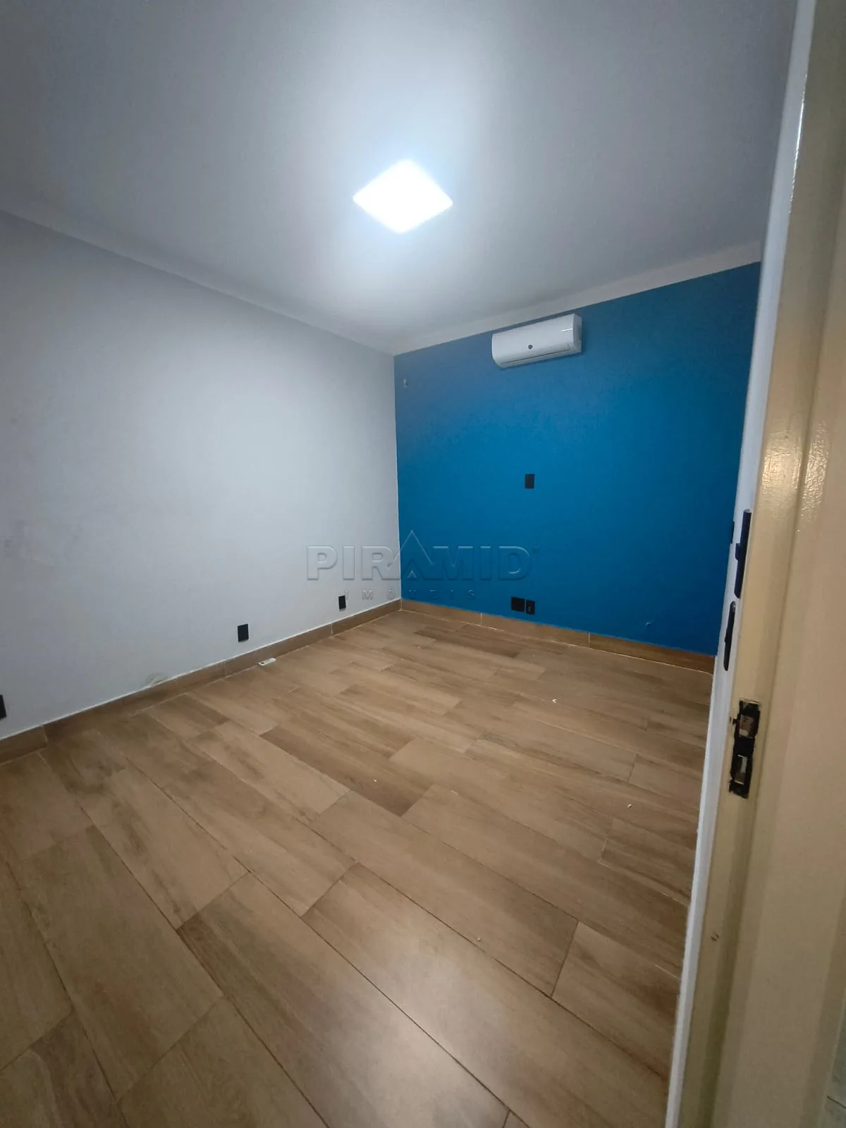 Alugar Comercial / Ponto Comercial em Ribeir&atilde;o Preto R$ 2.600,00 - Foto 3