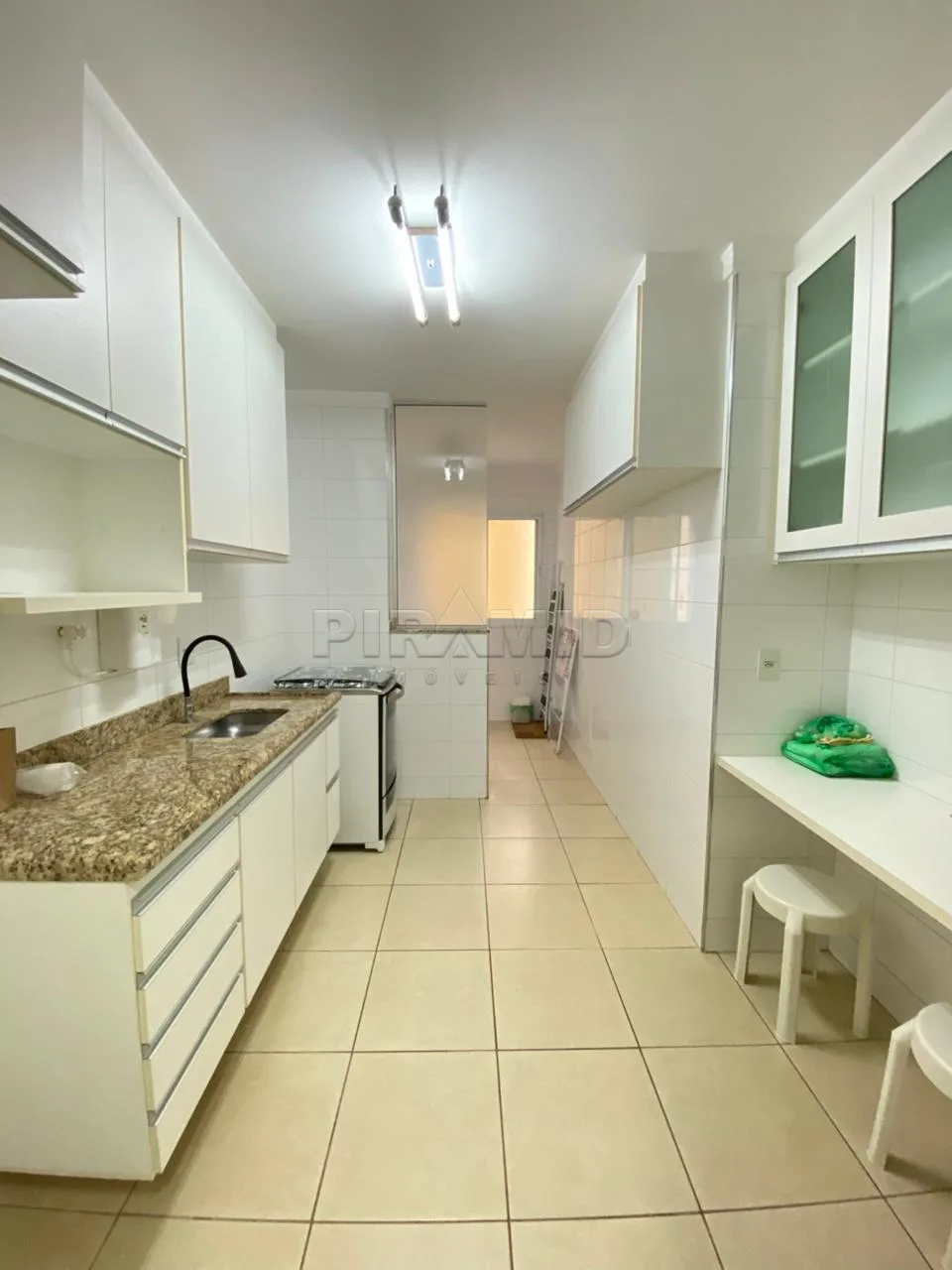 Alugar Apartamento / Padr&atilde;o em Ribeir&atilde;o Preto R$ 2.100,00 - Foto 25