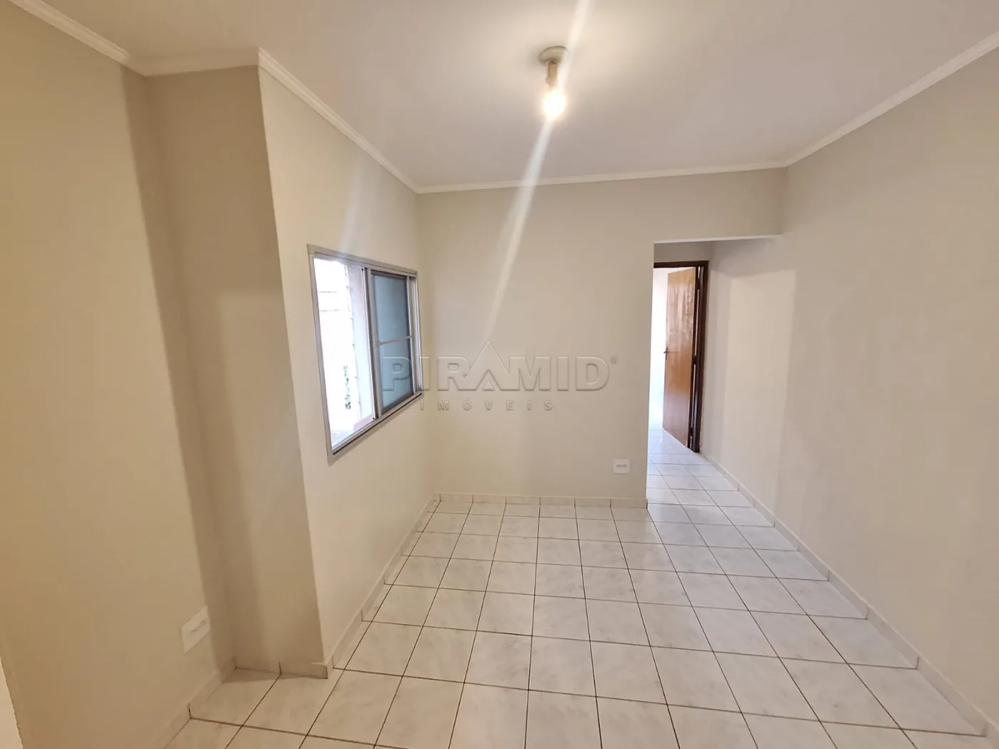 Alugar Apartamento / Padr&atilde;o em Ribeir&atilde;o Preto R$ 1.300,00 - Foto 3