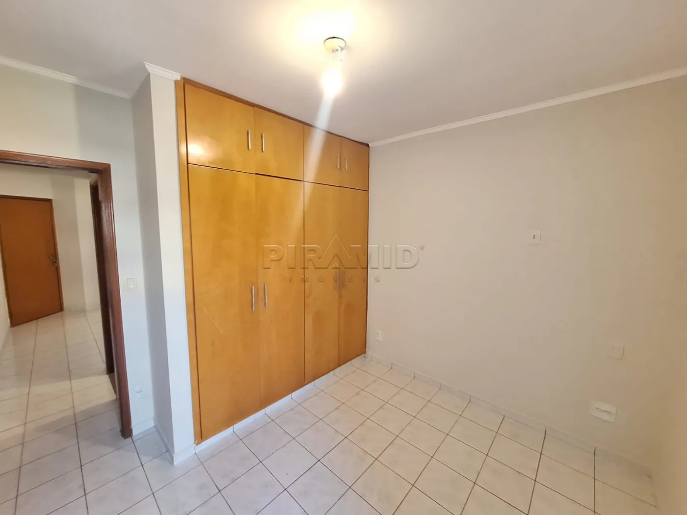 Alugar Apartamento / Padr&atilde;o em Ribeir&atilde;o Preto R$ 1.300,00 - Foto 7