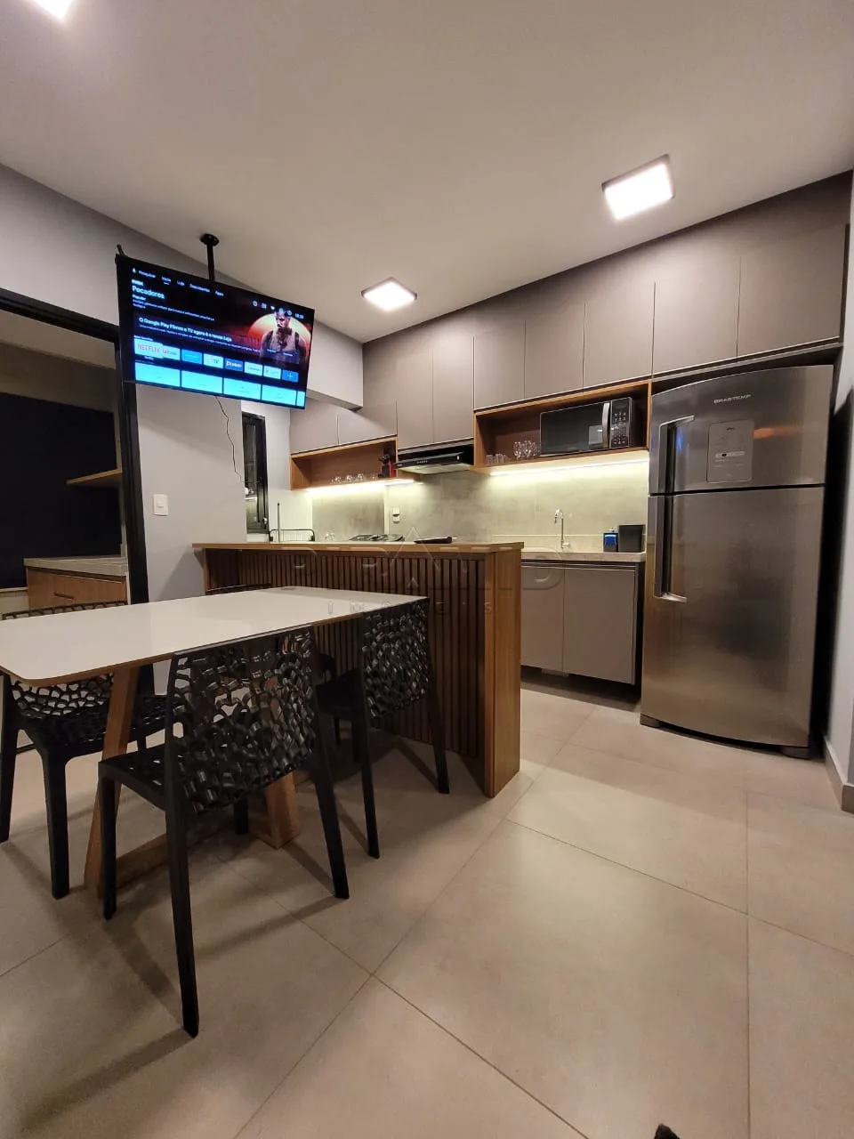 Alugar Apartamento / Padr&atilde;o em Ribeir&atilde;o Preto R$ 4.000,00 - Foto 4