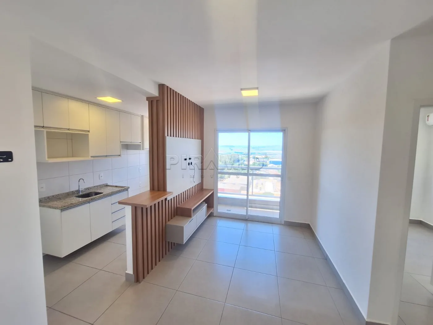 Alugar Apartamento / Padr&atilde;o em Ribeir&atilde;o Preto R$ 1.960,00 - Foto 1