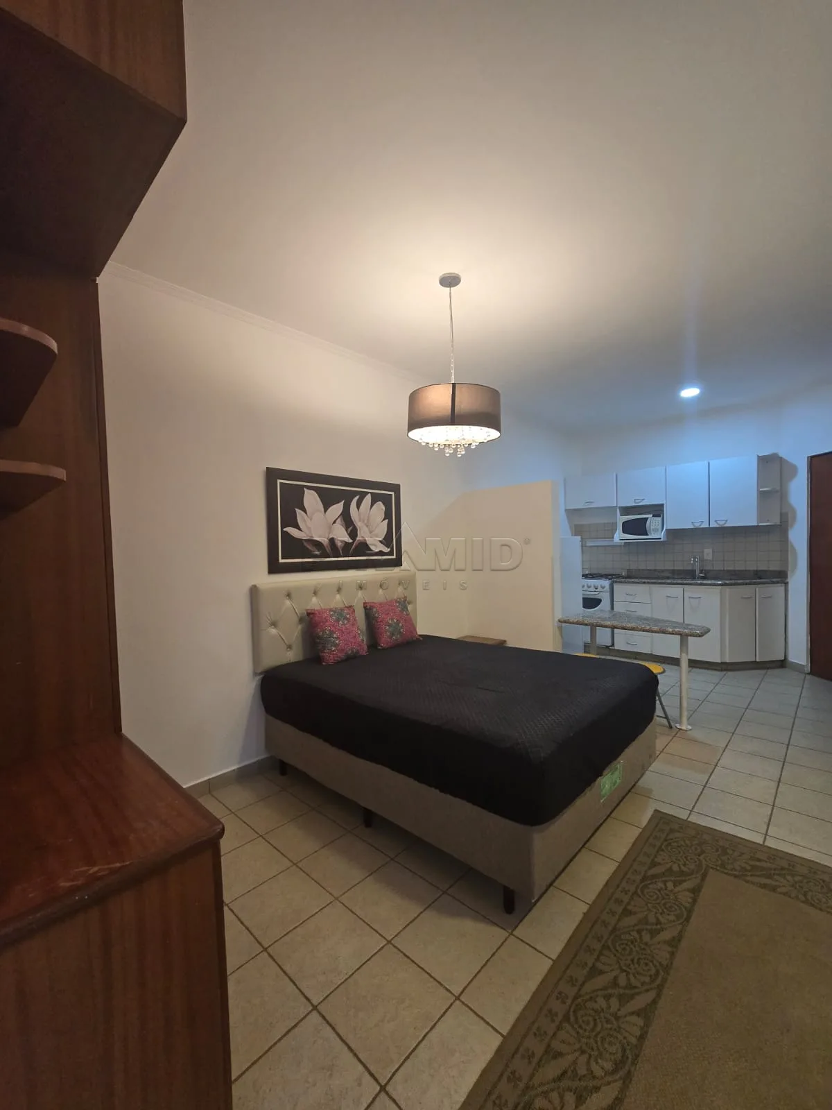 Alugar Apartamento / Padr&atilde;o em Ribeir&atilde;o Preto R$ 1.750,00 - Foto 3