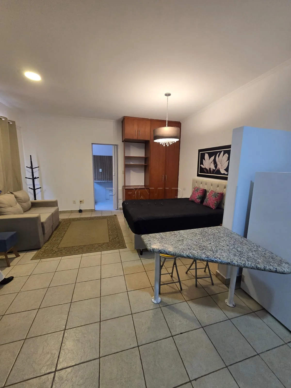 Alugar Apartamento / Padr&atilde;o em Ribeir&atilde;o Preto R$ 1.750,00 - Foto 6