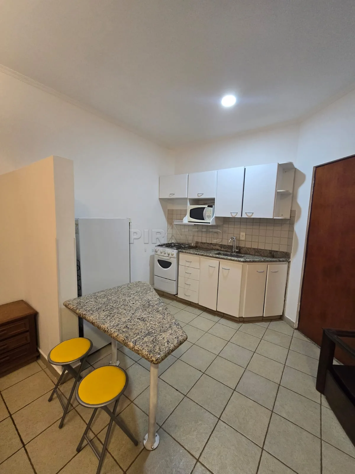 Alugar Apartamento / Padr&atilde;o em Ribeir&atilde;o Preto R$ 1.750,00 - Foto 7
