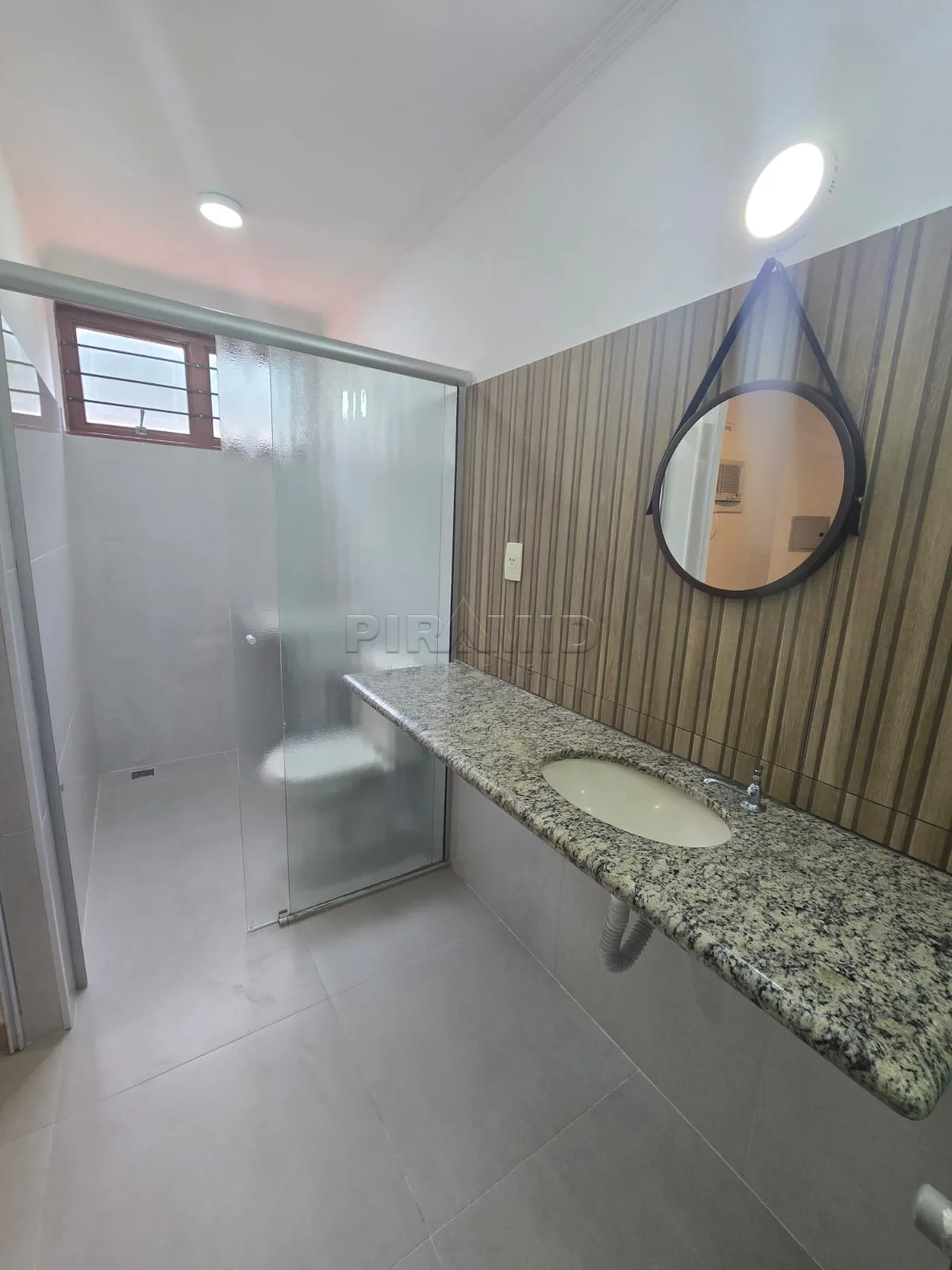 Alugar Apartamento / Padr&atilde;o em Ribeir&atilde;o Preto R$ 1.750,00 - Foto 13