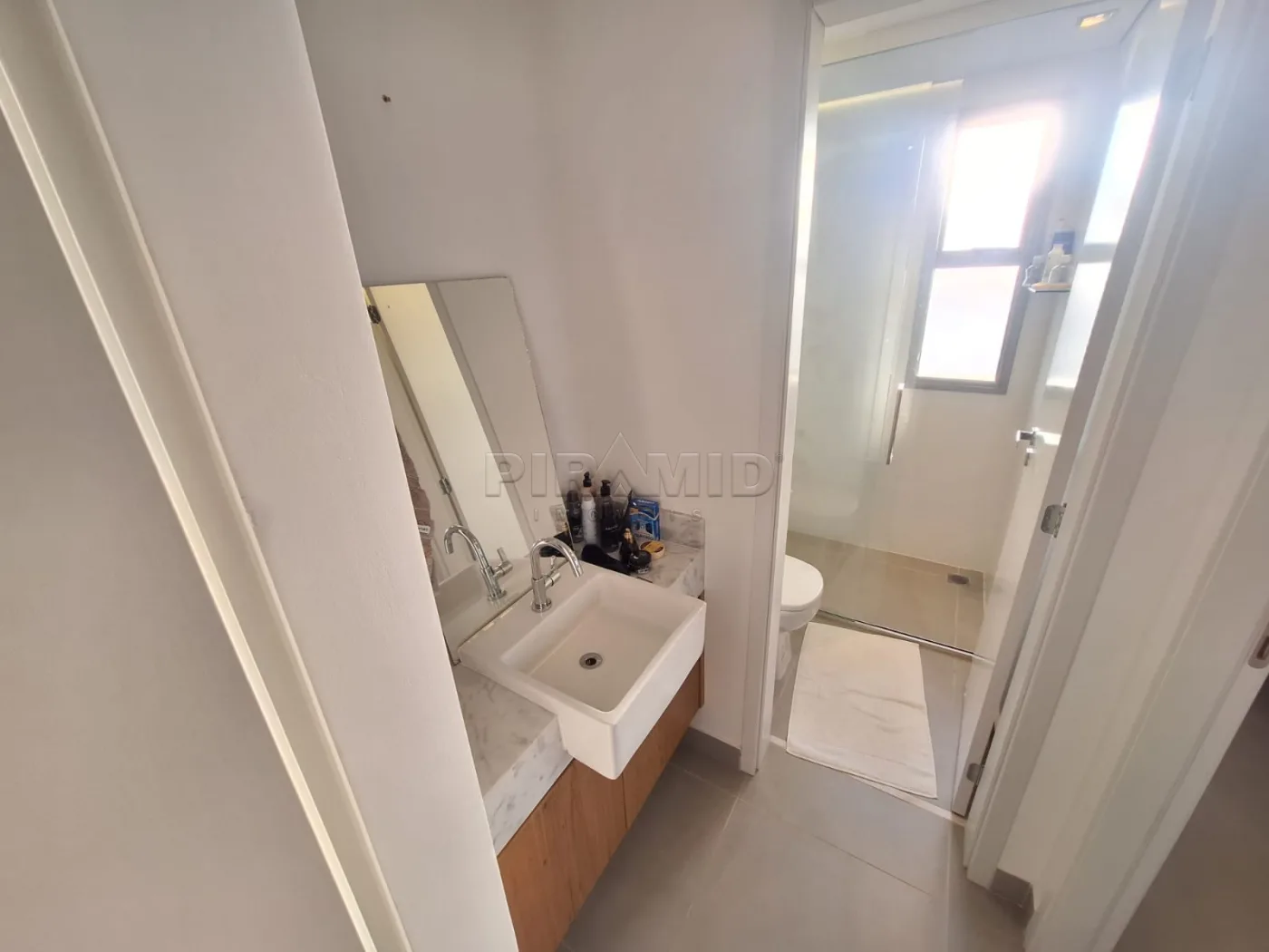 Alugar Apartamento / Padr&atilde;o em Ribeir&atilde;o Preto R$ 2.500,00 - Foto 4