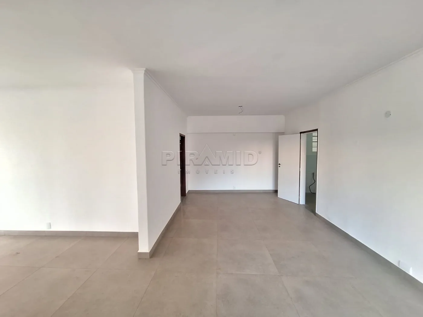 Alugar Apartamento / Padr&atilde;o em Ribeir&atilde;o Preto R$ 2.500,00 - Foto 2
