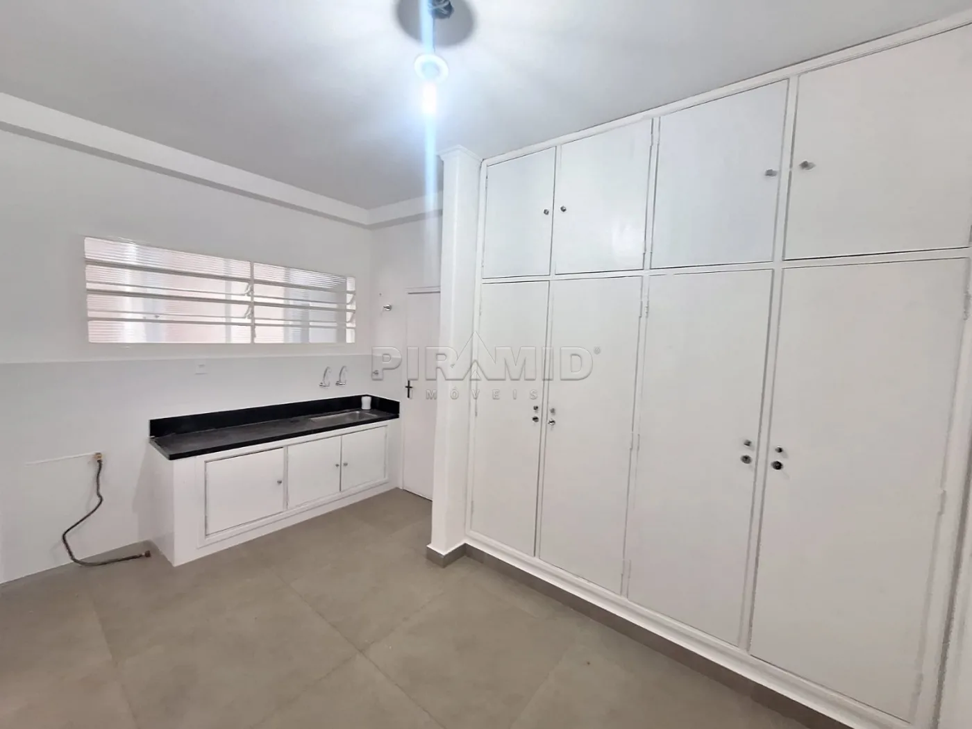 Alugar Apartamento / Padr&atilde;o em Ribeir&atilde;o Preto R$ 2.500,00 - Foto 20