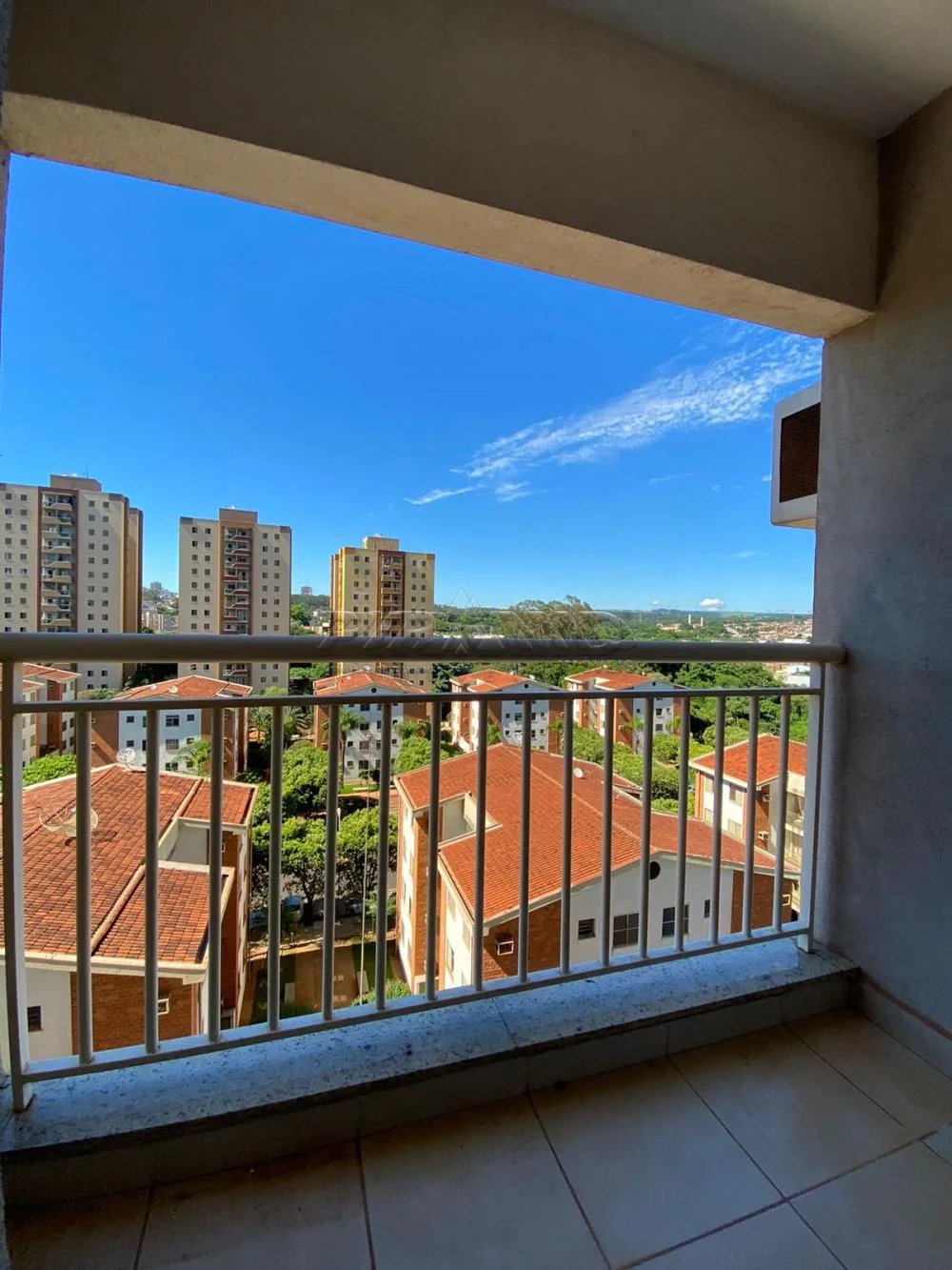 Alugar Apartamento / Padr&atilde;o em Ribeir&atilde;o Preto R$ 1.600,00 - Foto 5