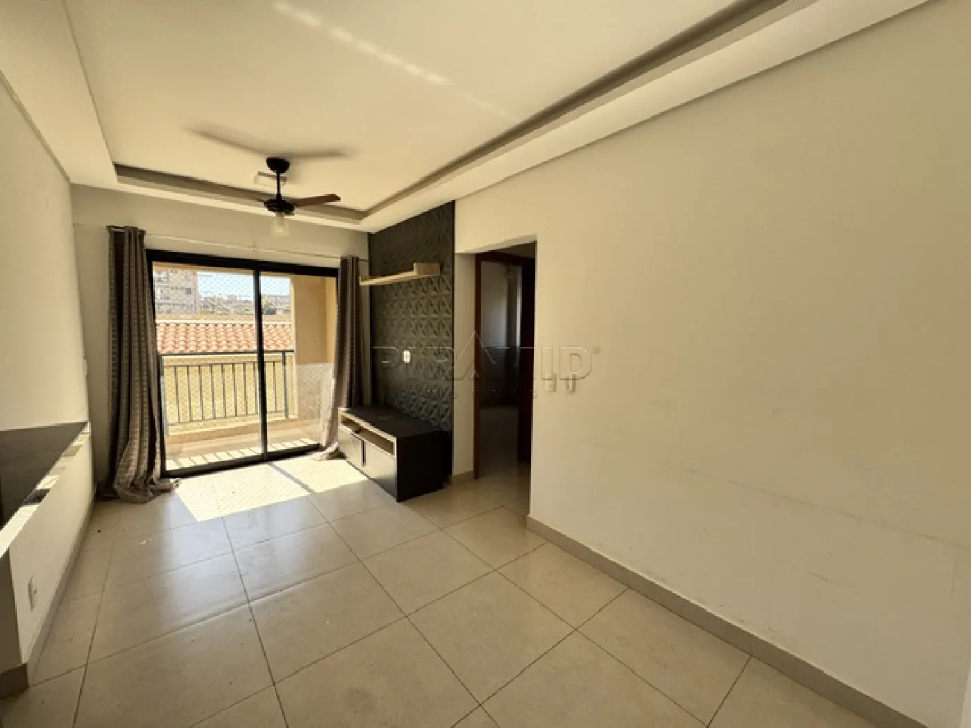 Alugar Apartamento / Padr&atilde;o em Ribeir&atilde;o Preto R$ 1.900,00 - Foto 1