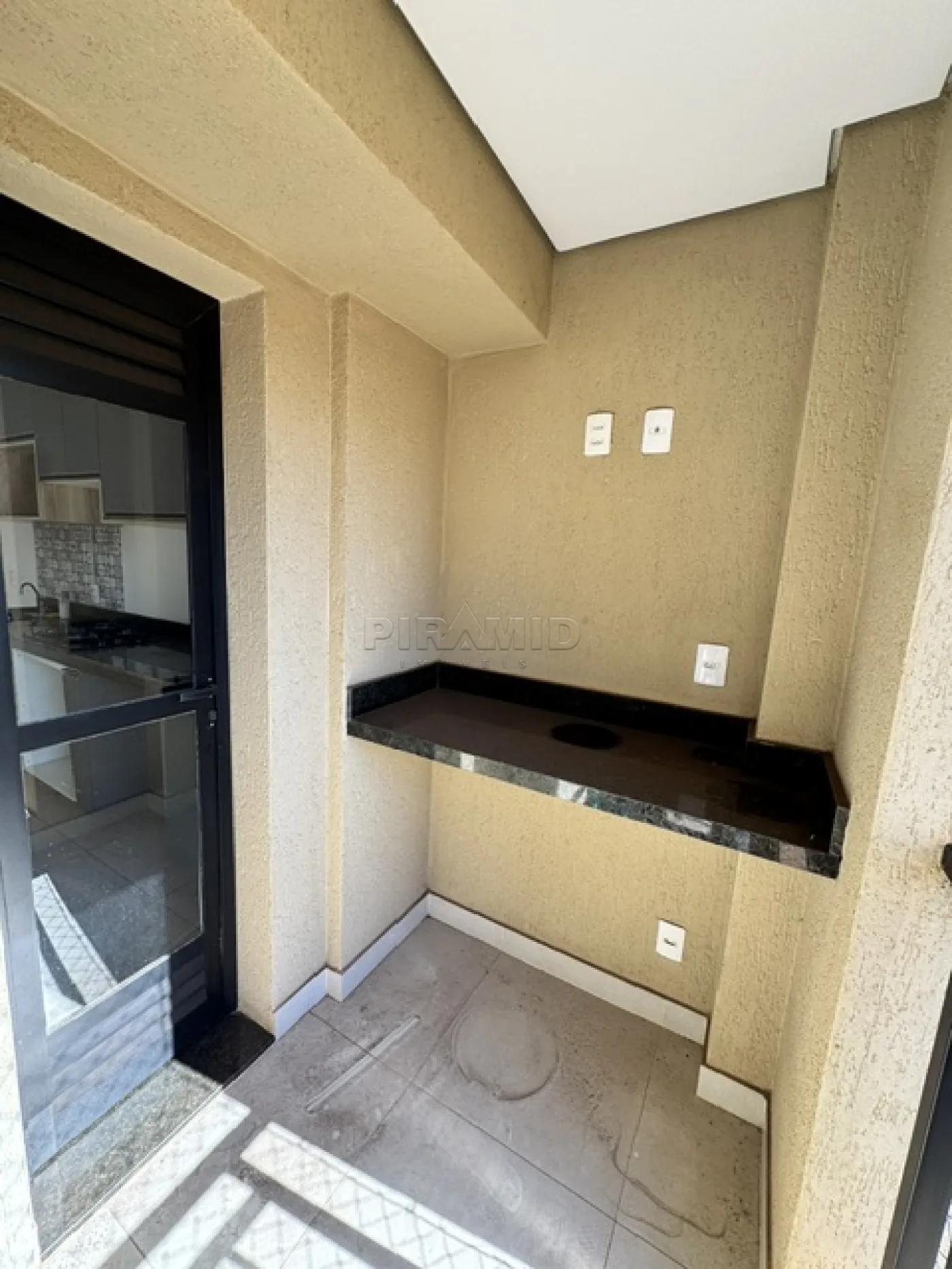Alugar Apartamento / Padr&atilde;o em Ribeir&atilde;o Preto R$ 1.900,00 - Foto 4