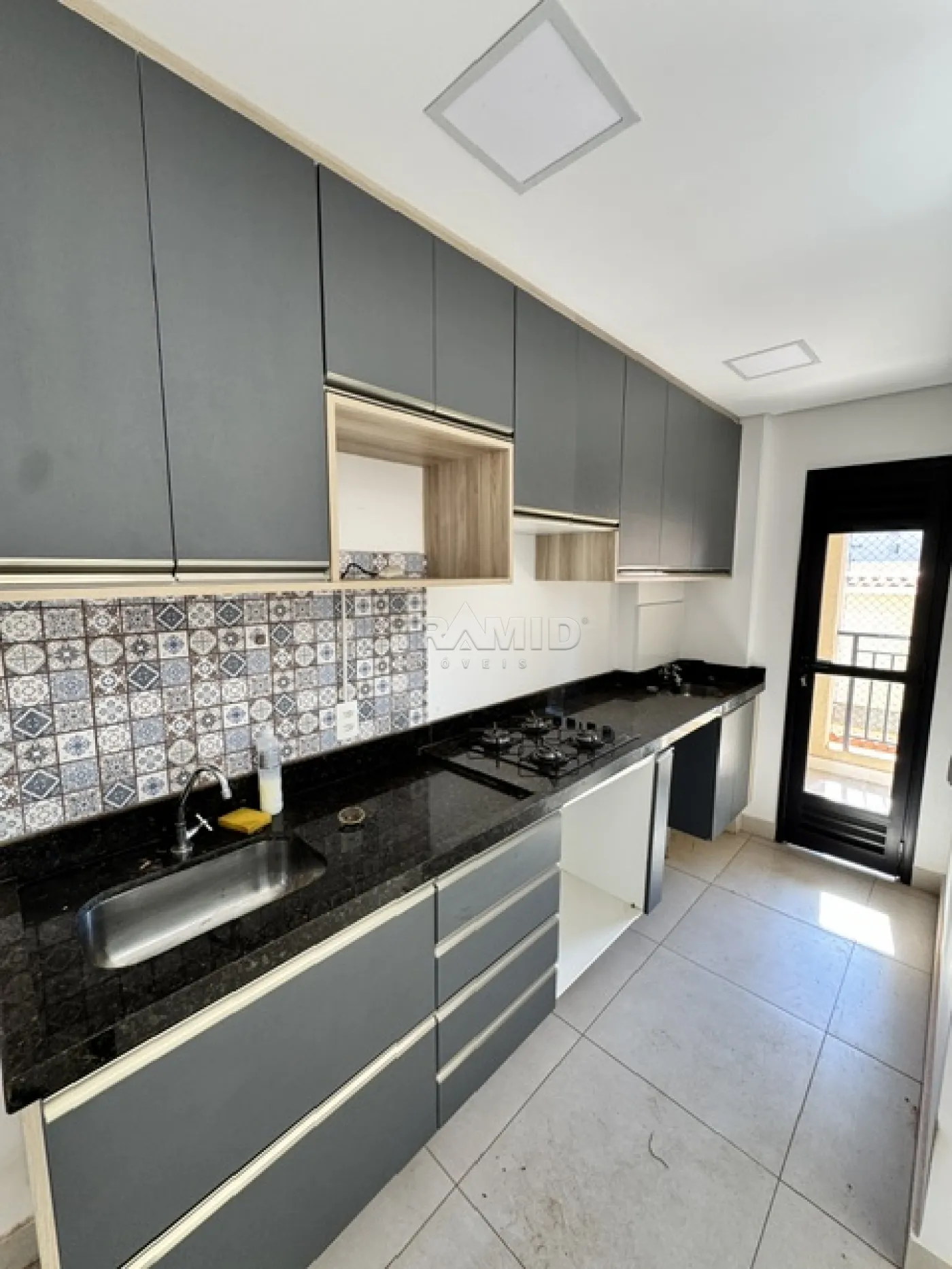 Alugar Apartamento / Padr&atilde;o em Ribeir&atilde;o Preto R$ 1.900,00 - Foto 10