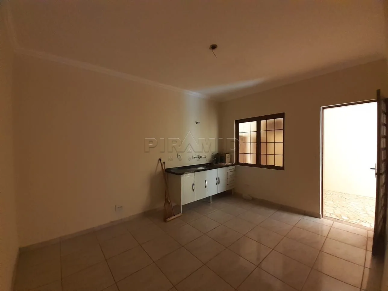 Alugar Comercial / Sala em Ribeir&atilde;o Preto R$ 1.500,00 - Foto 4