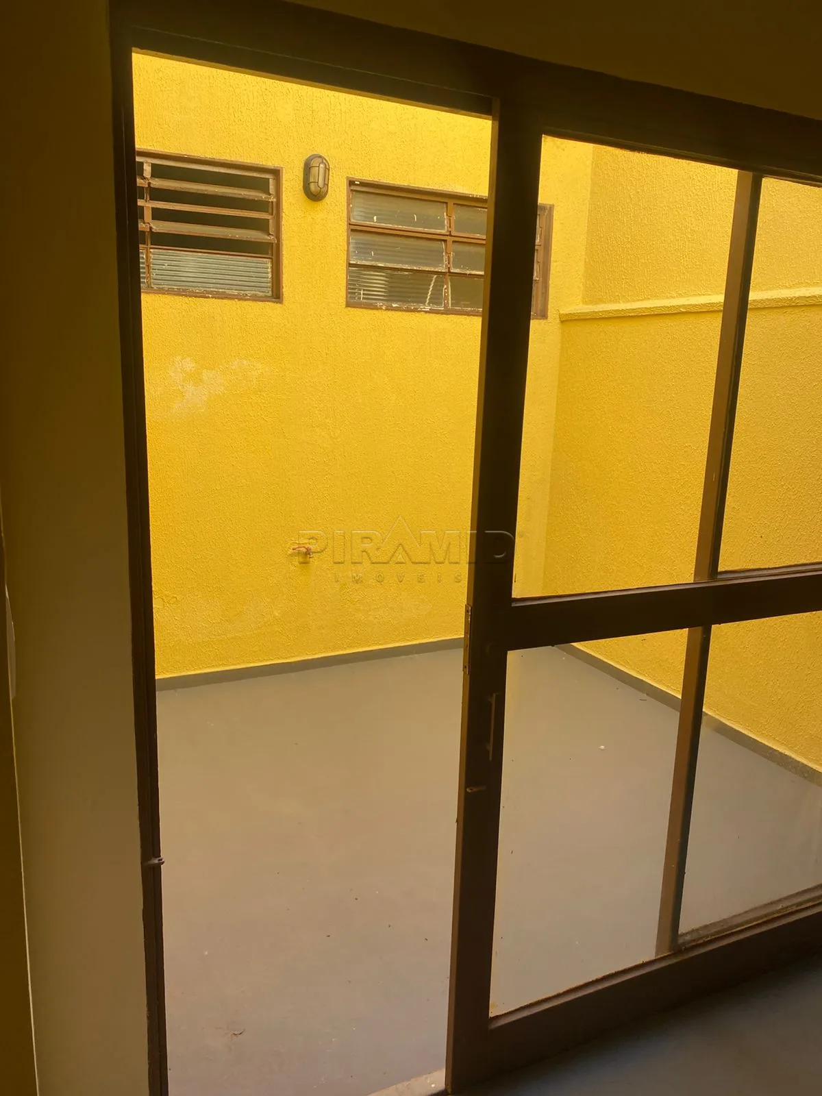 Alugar Comercial / Sala em Ribeir&atilde;o Preto R$ 1.500,00 - Foto 5