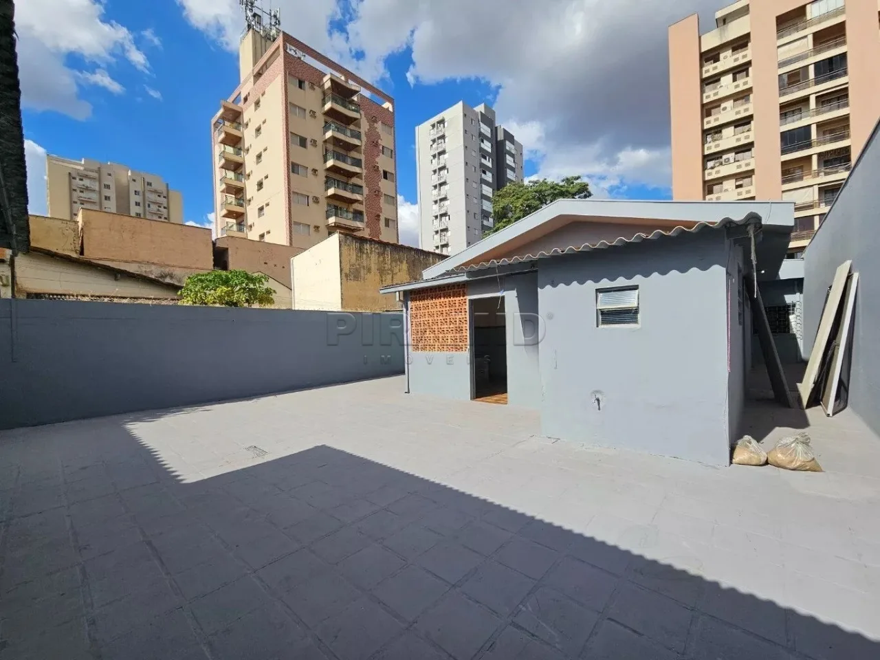 Alugar Casa / Padr&atilde;o em Ribeir&atilde;o Preto R$ 4.200,00 - Foto 3