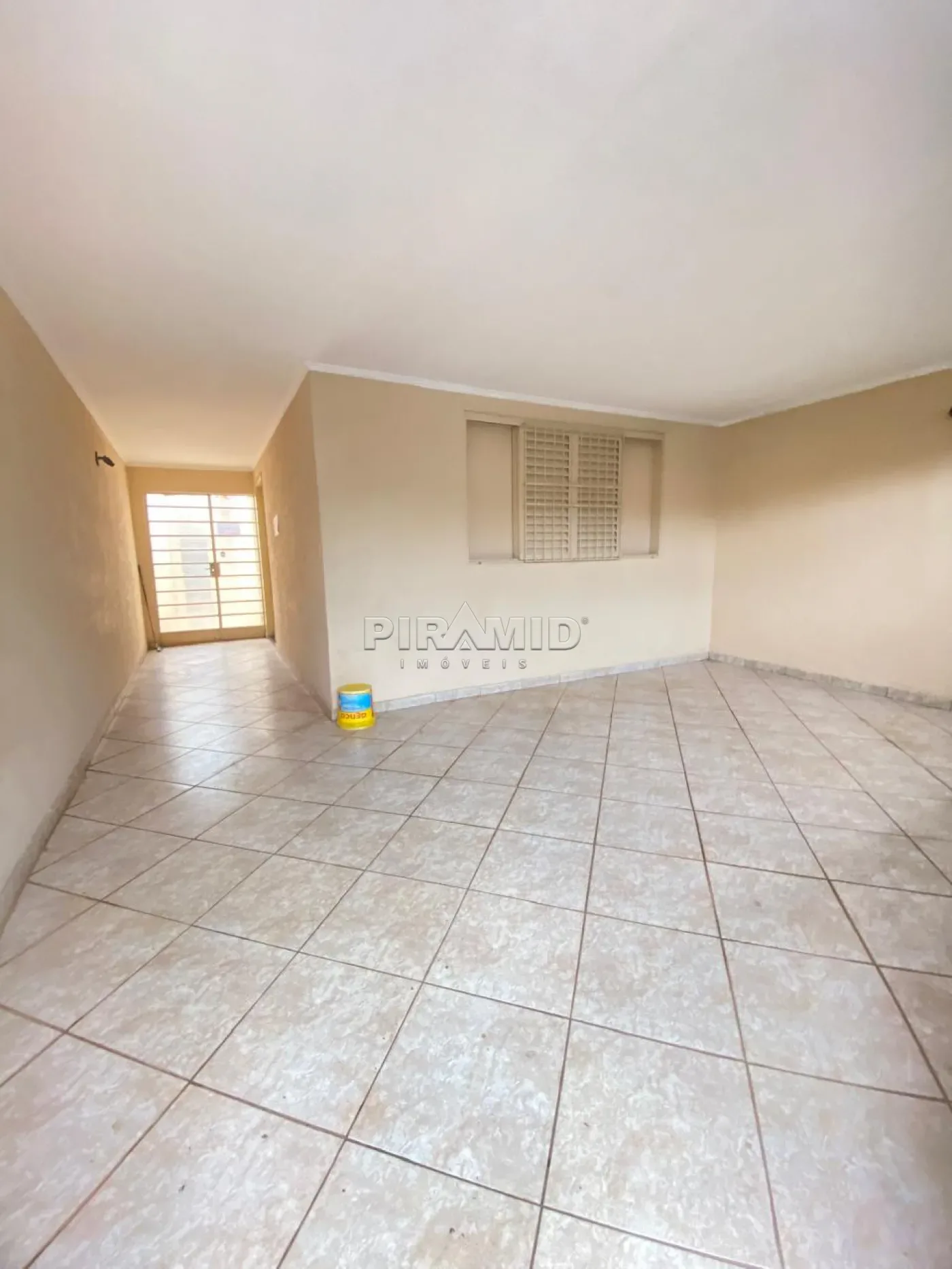 Alugar Casa / Padr&atilde;o em Ribeir&atilde;o Preto R$ 1.500,00 - Foto 1