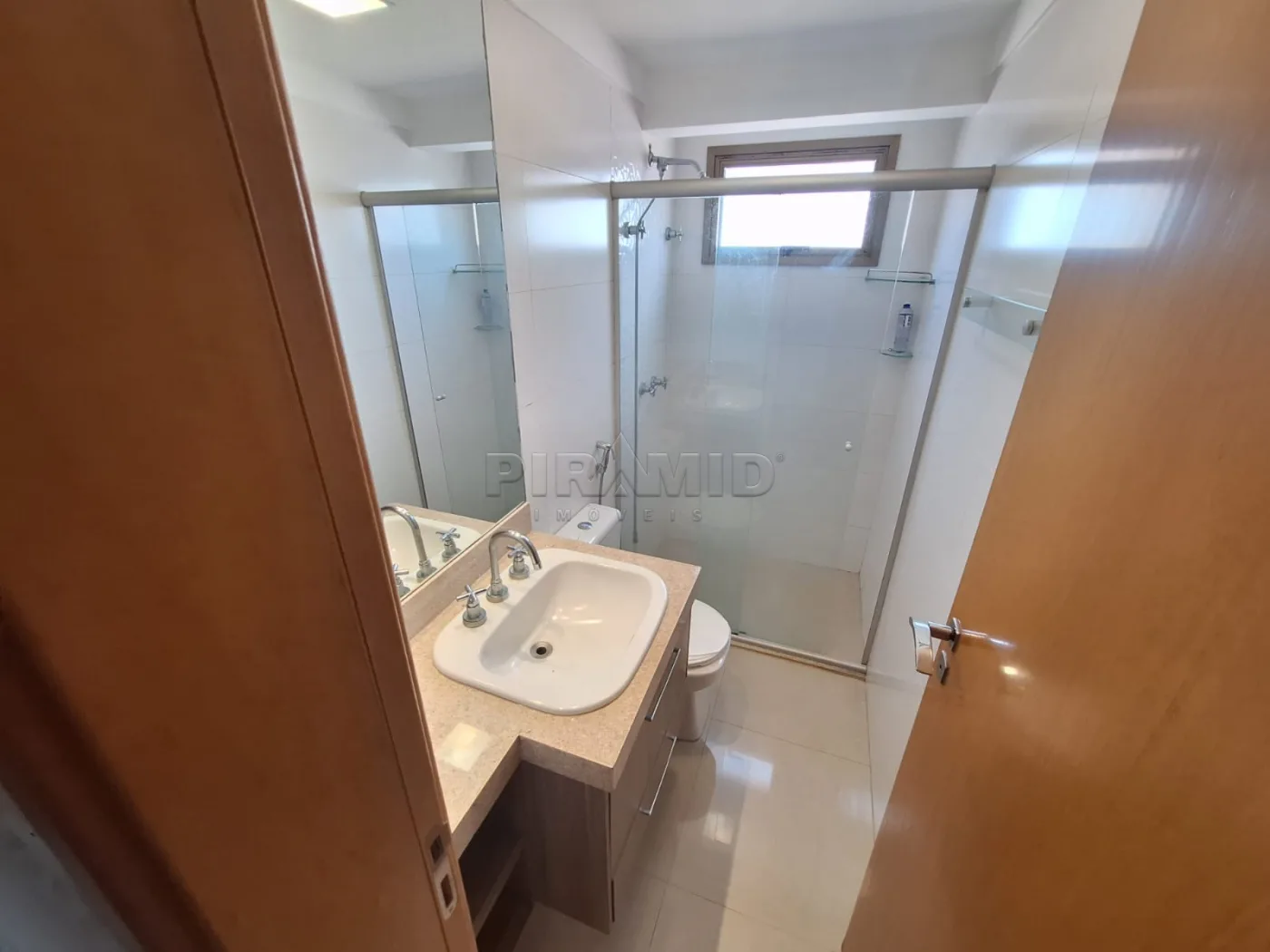 Alugar Apartamento / Padr&atilde;o em Ribeir&atilde;o Preto R$ 4.200,00 - Foto 11