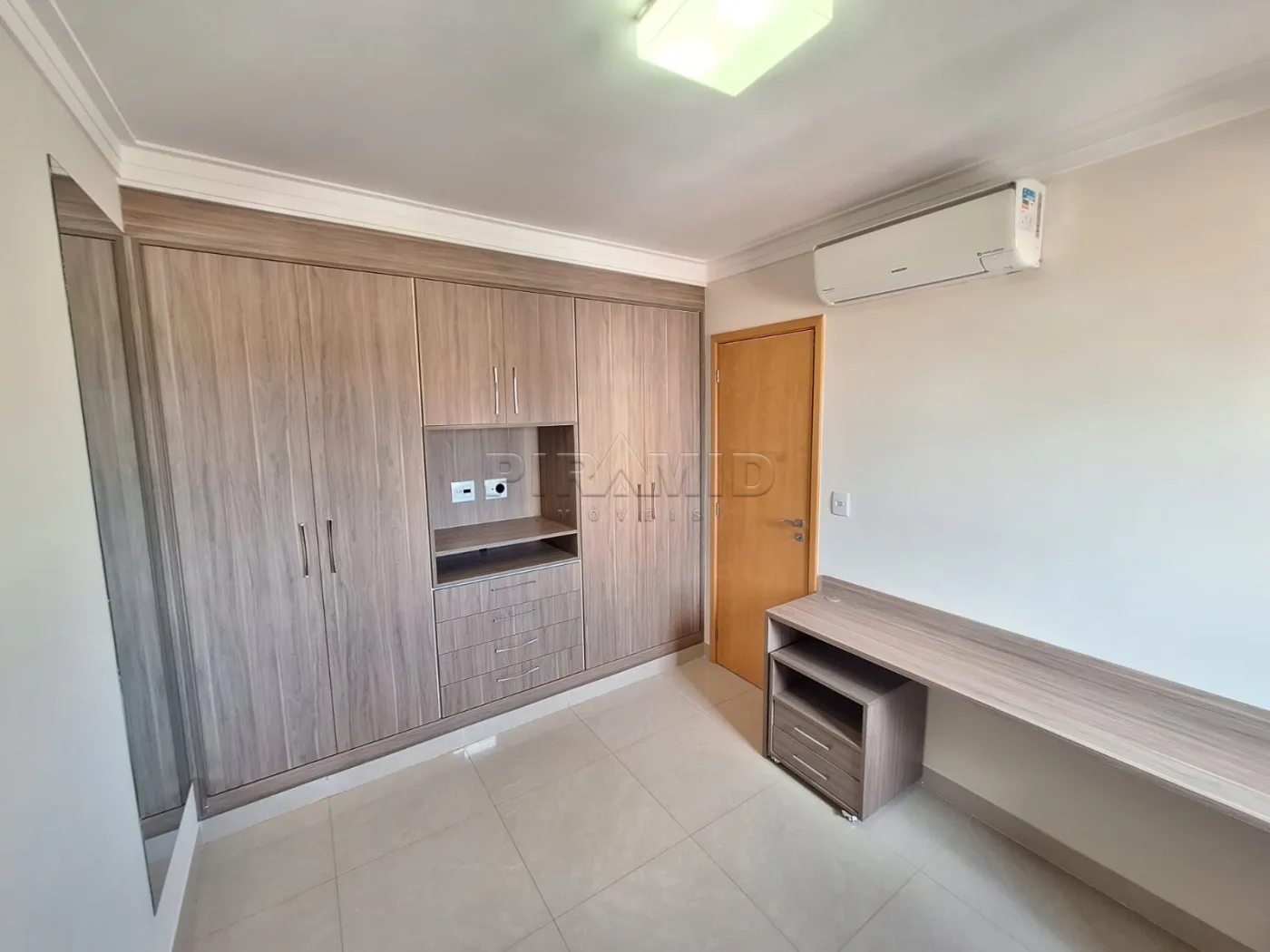 Alugar Apartamento / Padr&atilde;o em Ribeir&atilde;o Preto R$ 4.200,00 - Foto 13