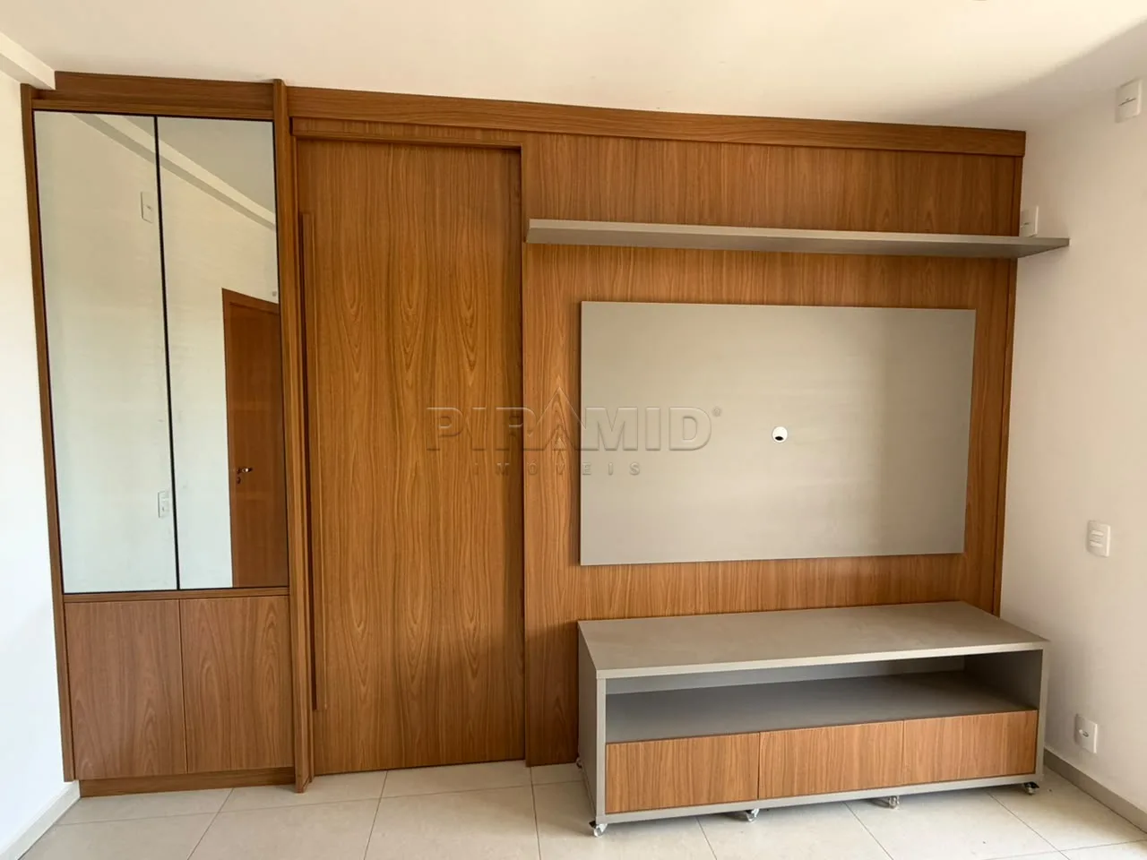 Alugar Apartamento / Padr&atilde;o em Ribeir&atilde;o Preto R$ 3.800,00 - Foto 2